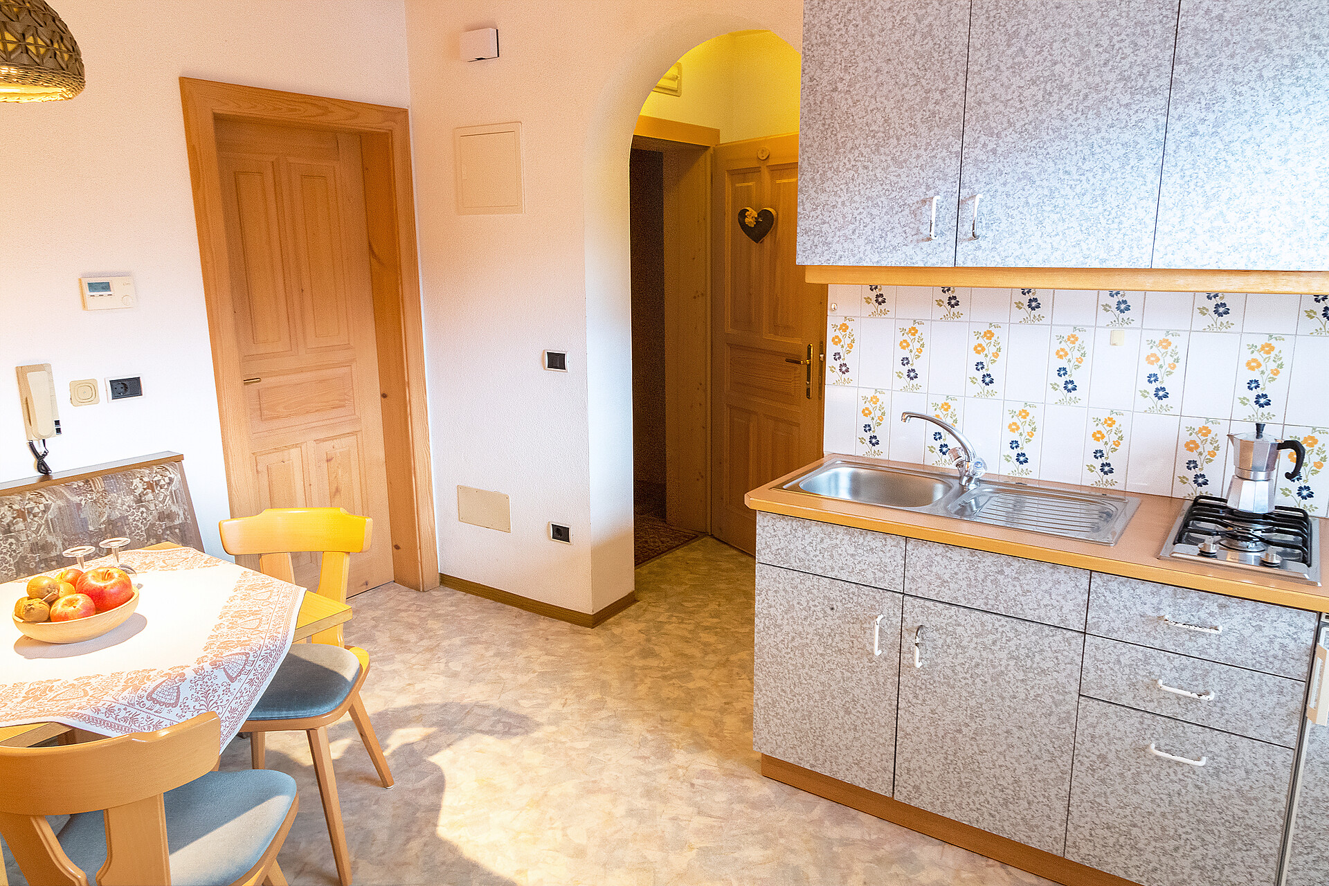 App 2: zona giorno, cucina