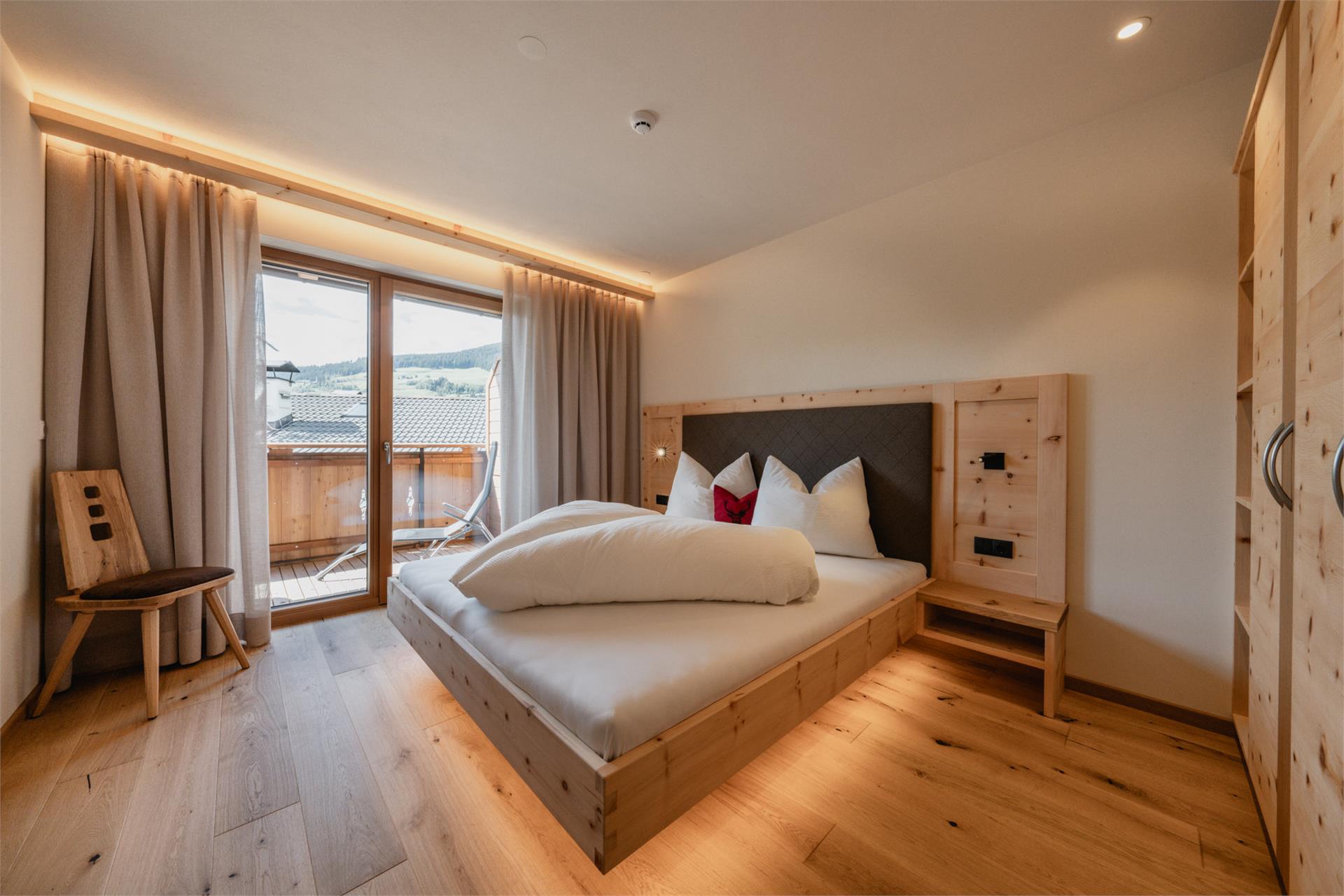 Apartments Weissbrunn Funes 9 suedtirol.info