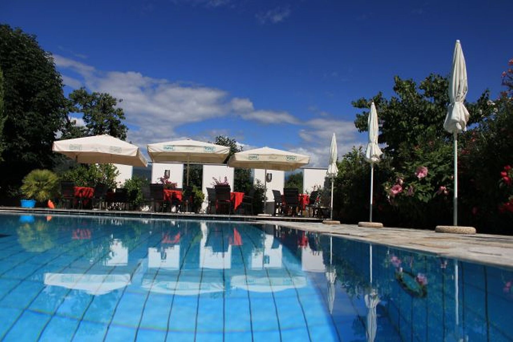 swimmingpool