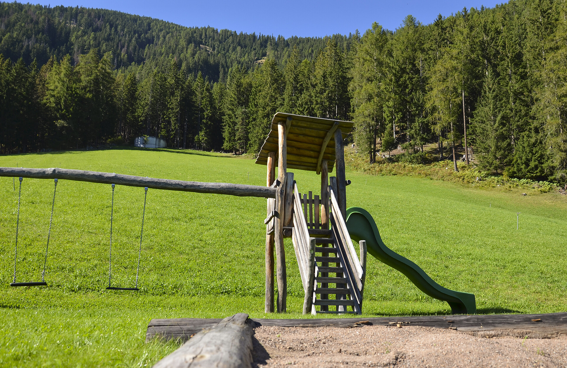 Lawn+ playground