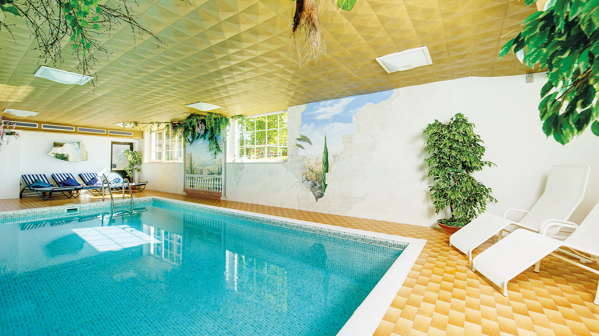 Hallenschwimmbad