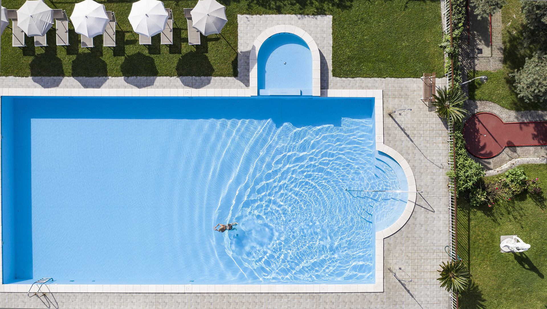 Pool,