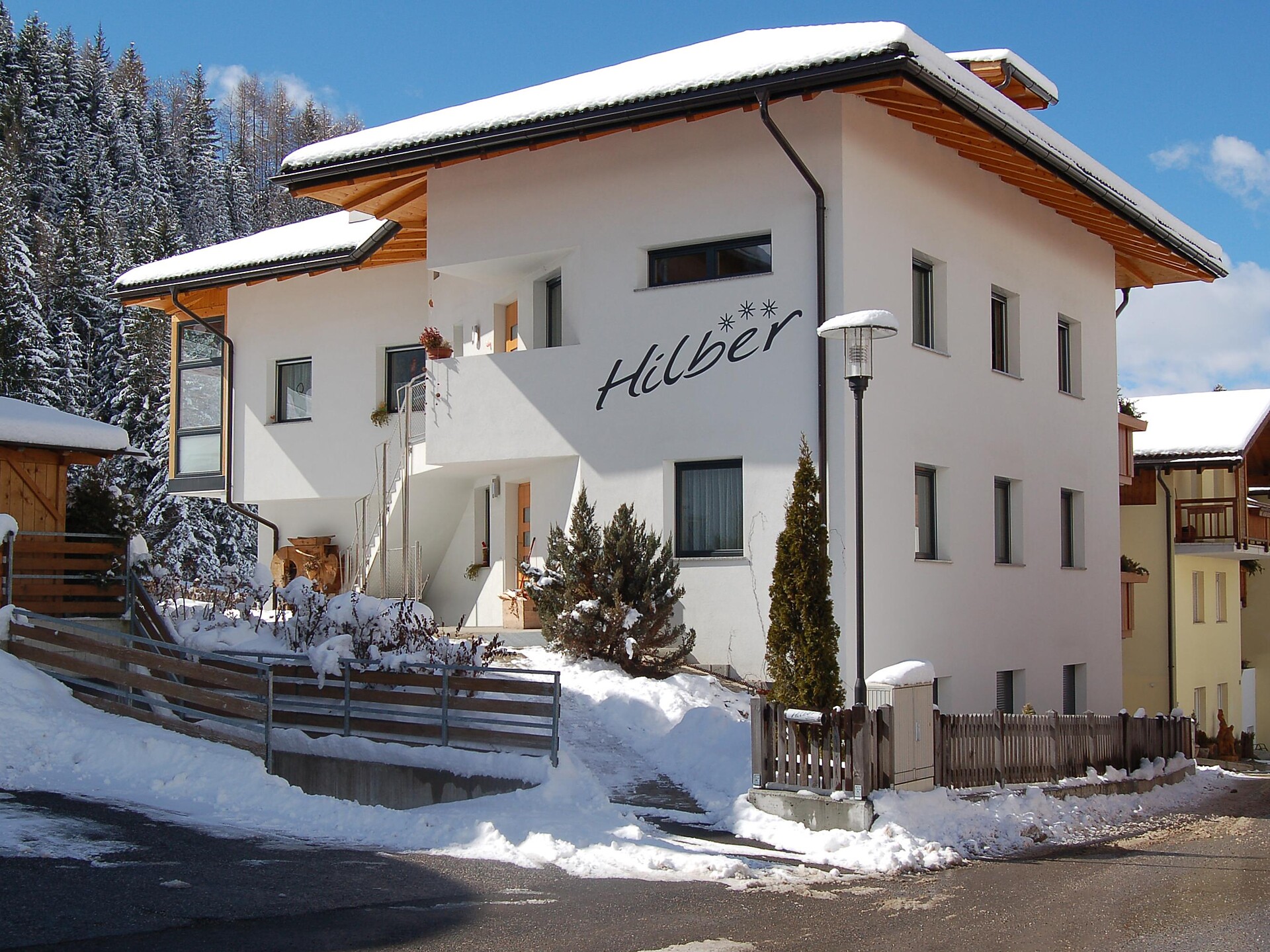 Hilber, Ostansicht Winter