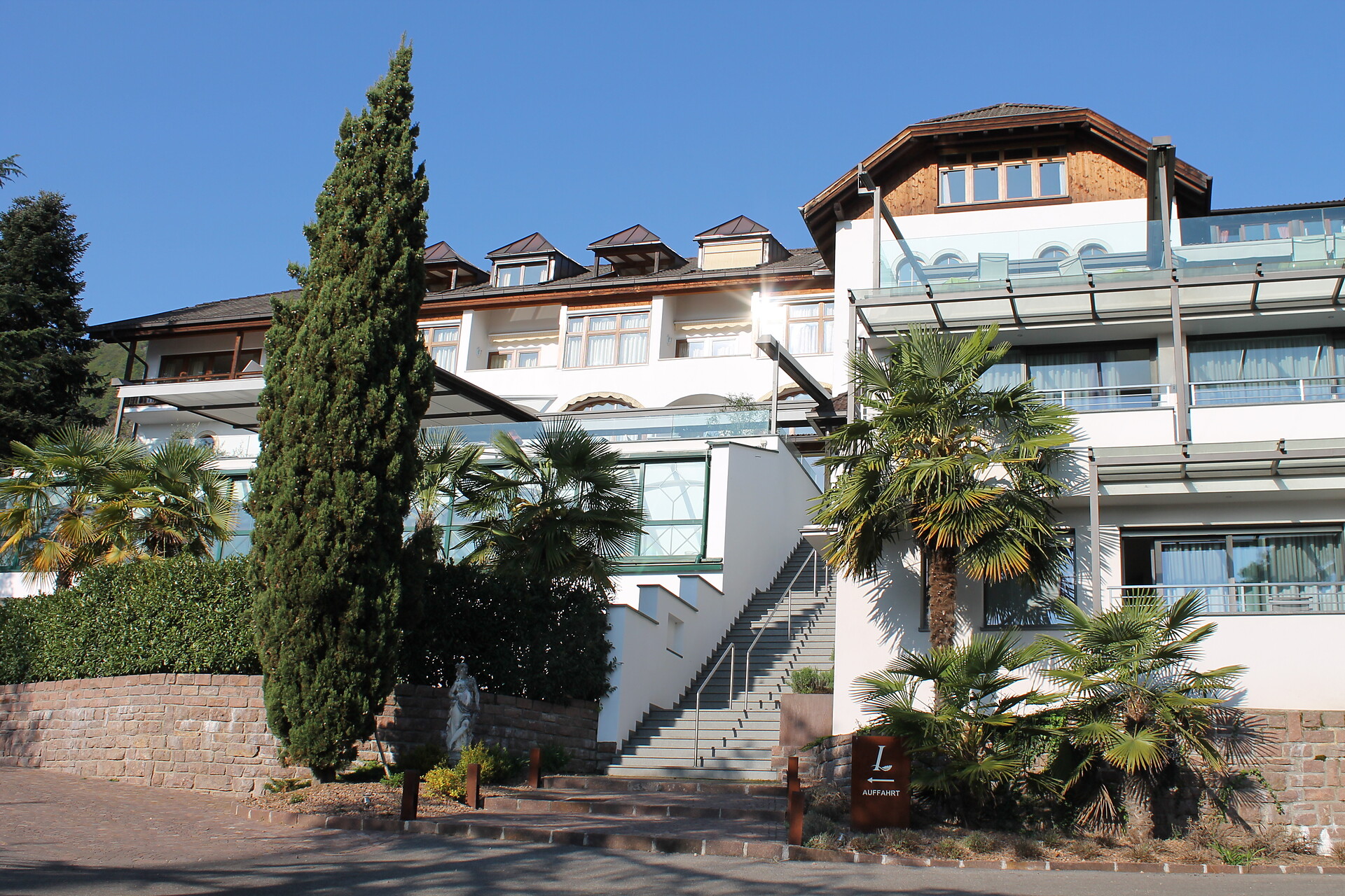 Hotel Lambrechtshof Eppan an der Weinstraße 6 suedtirol.info