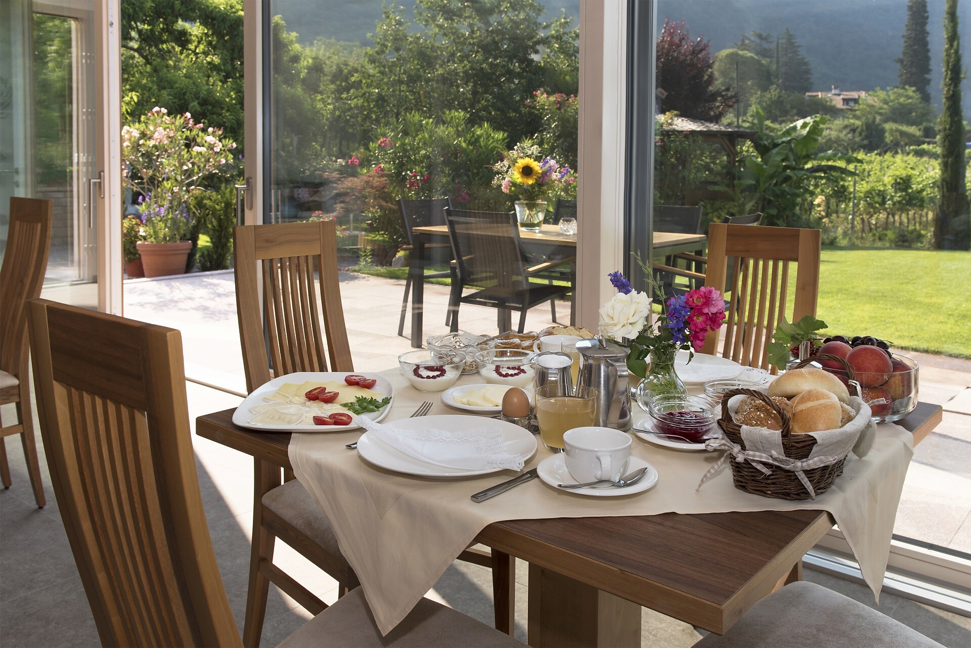 The breakfast