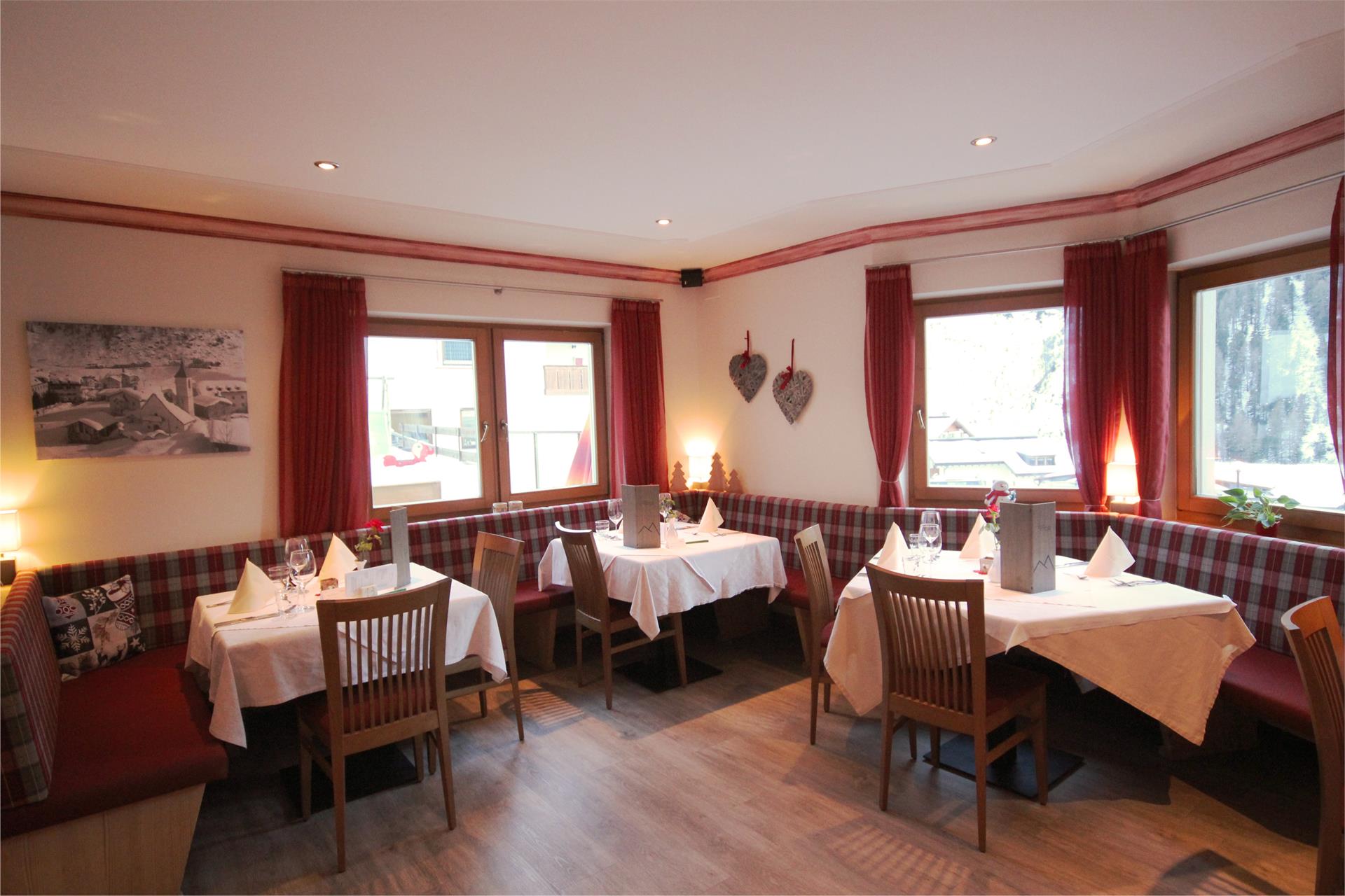 Hotel Cornelia Stilfs/Stelvio 10 suedtirol.info
