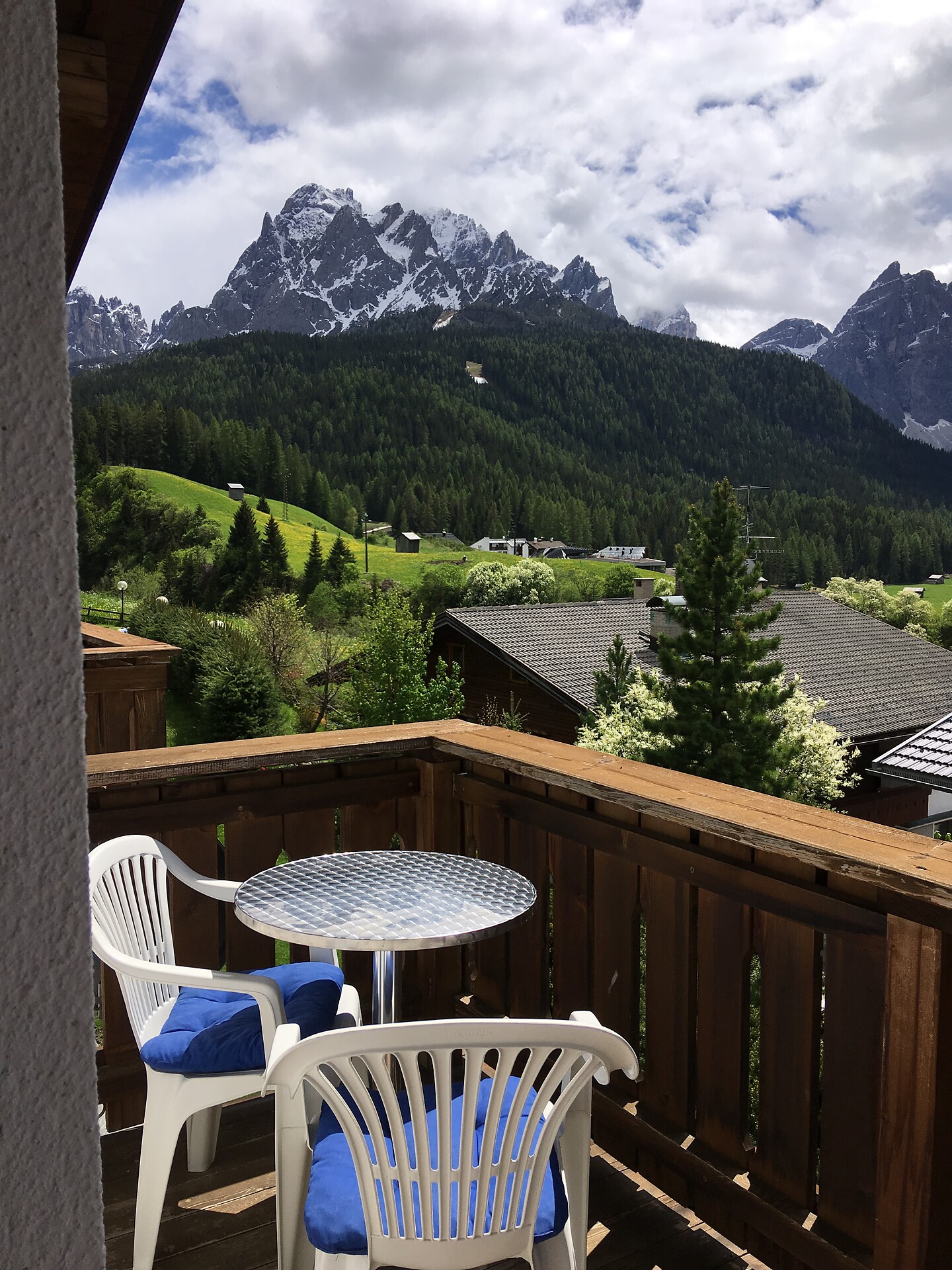 balcony