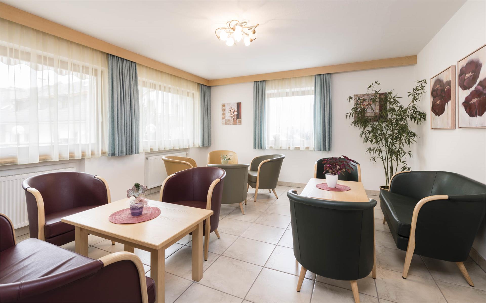Hotel Am Anger St.Lorenzen/San Lorenzo di Sebato 6 suedtirol.info