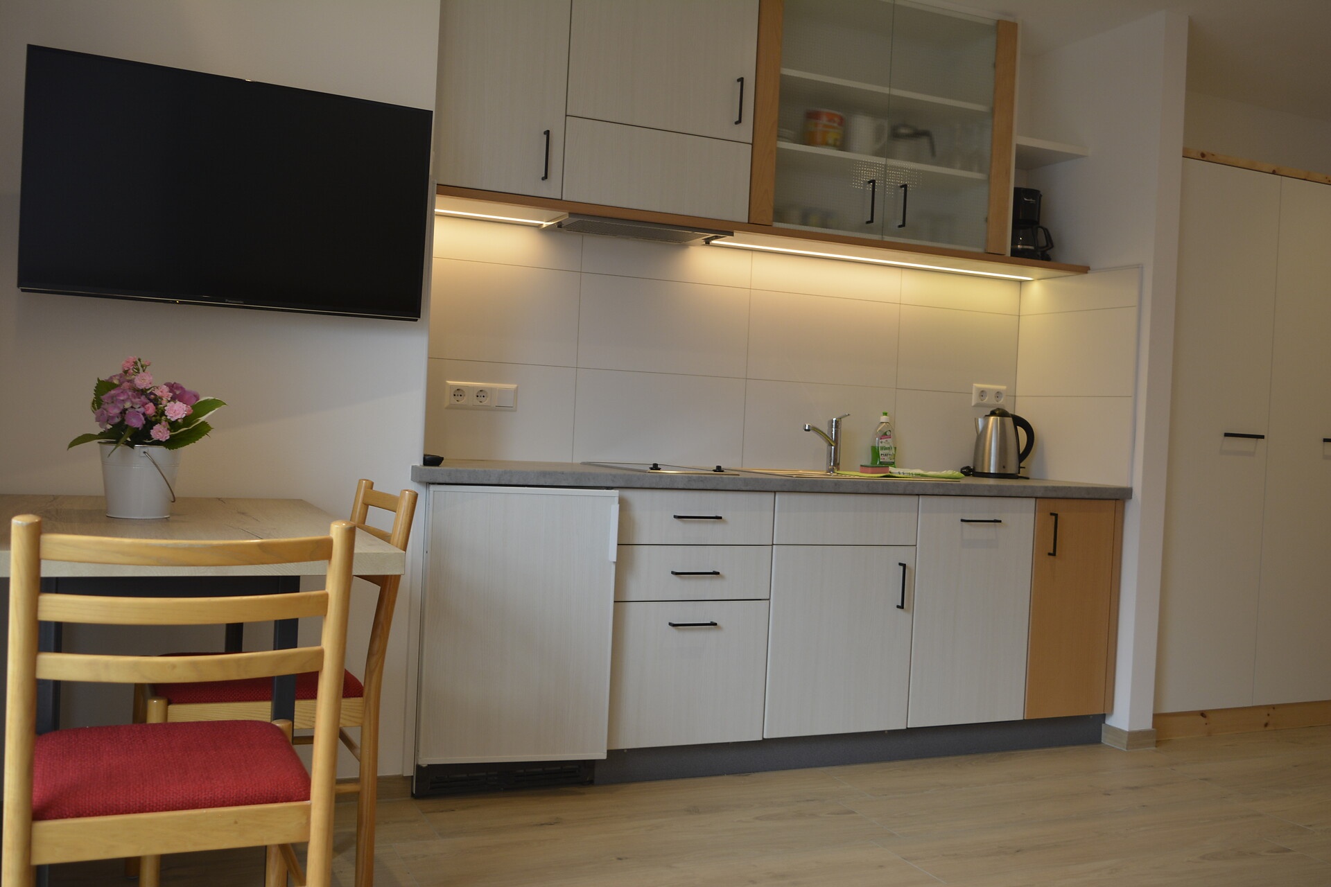 Spacious eat