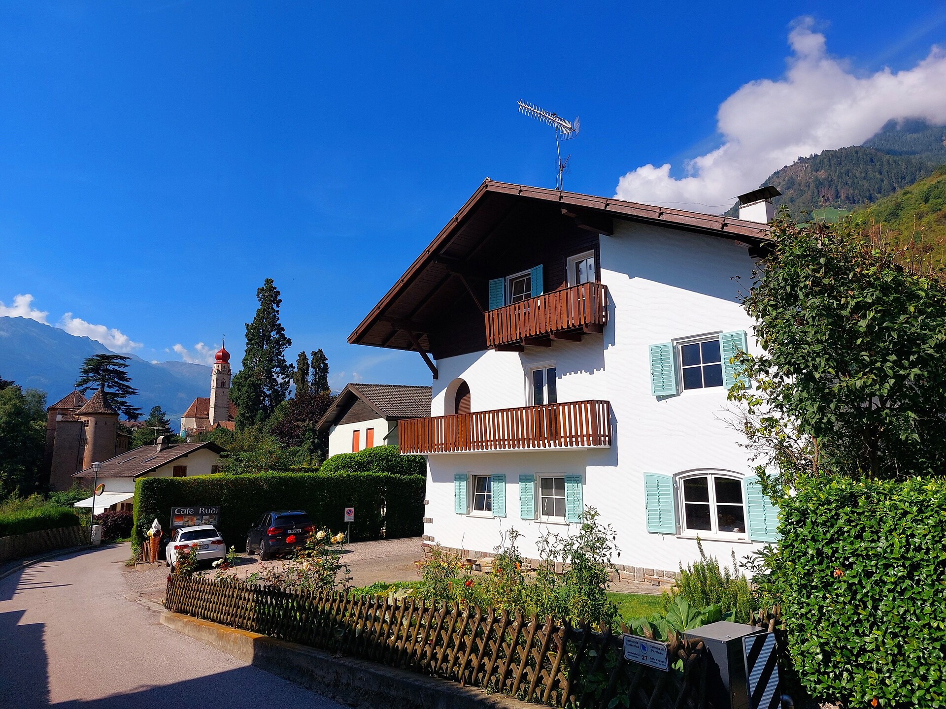 Cafe Rudi Living Apartments