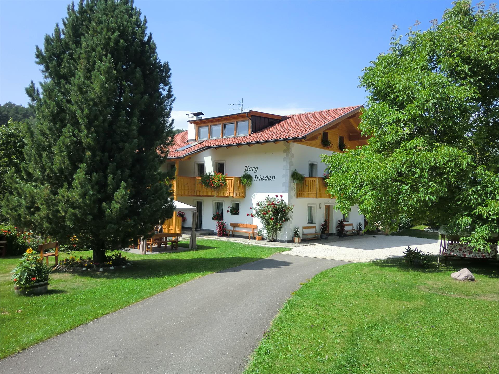 Haus Bergfrieden Kastelruth/Castelrotto 1 suedtirol.info