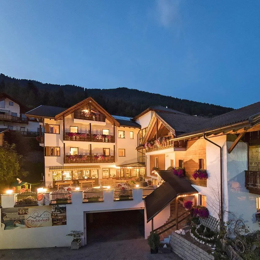 Hotel Tonnerhof Racines 2 suedtirol.info