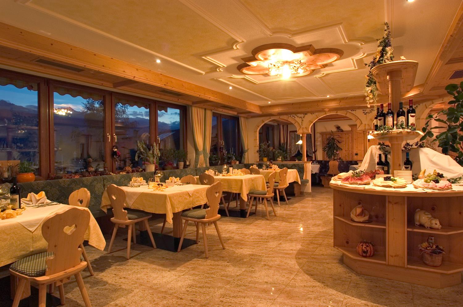 Hotel Tonnerhof Racines 7 suedtirol.info