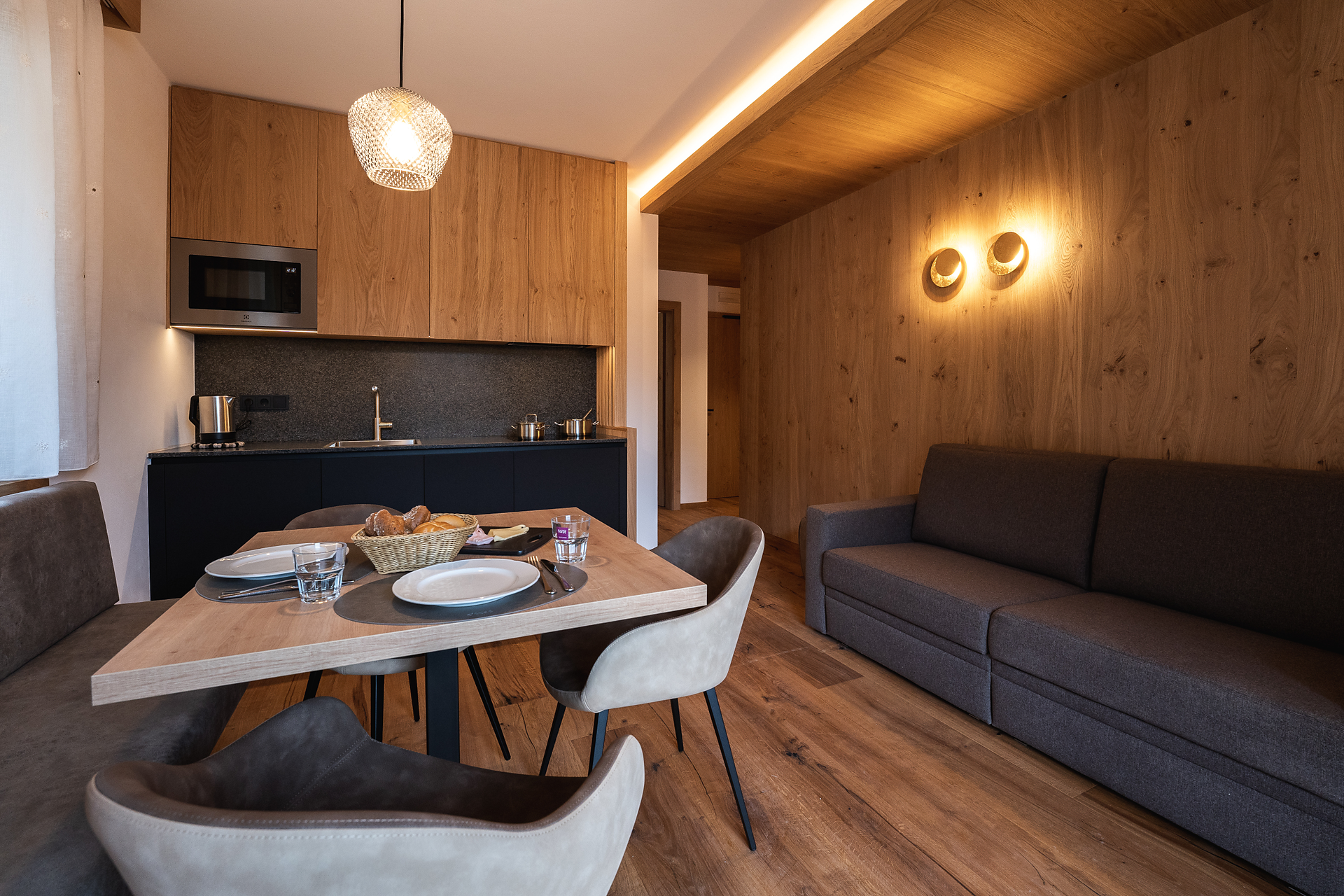 Hotel  Zum Schlössl - Dolomites Region Kronplatz/Plan de Corones - #2 - suedtirol.info