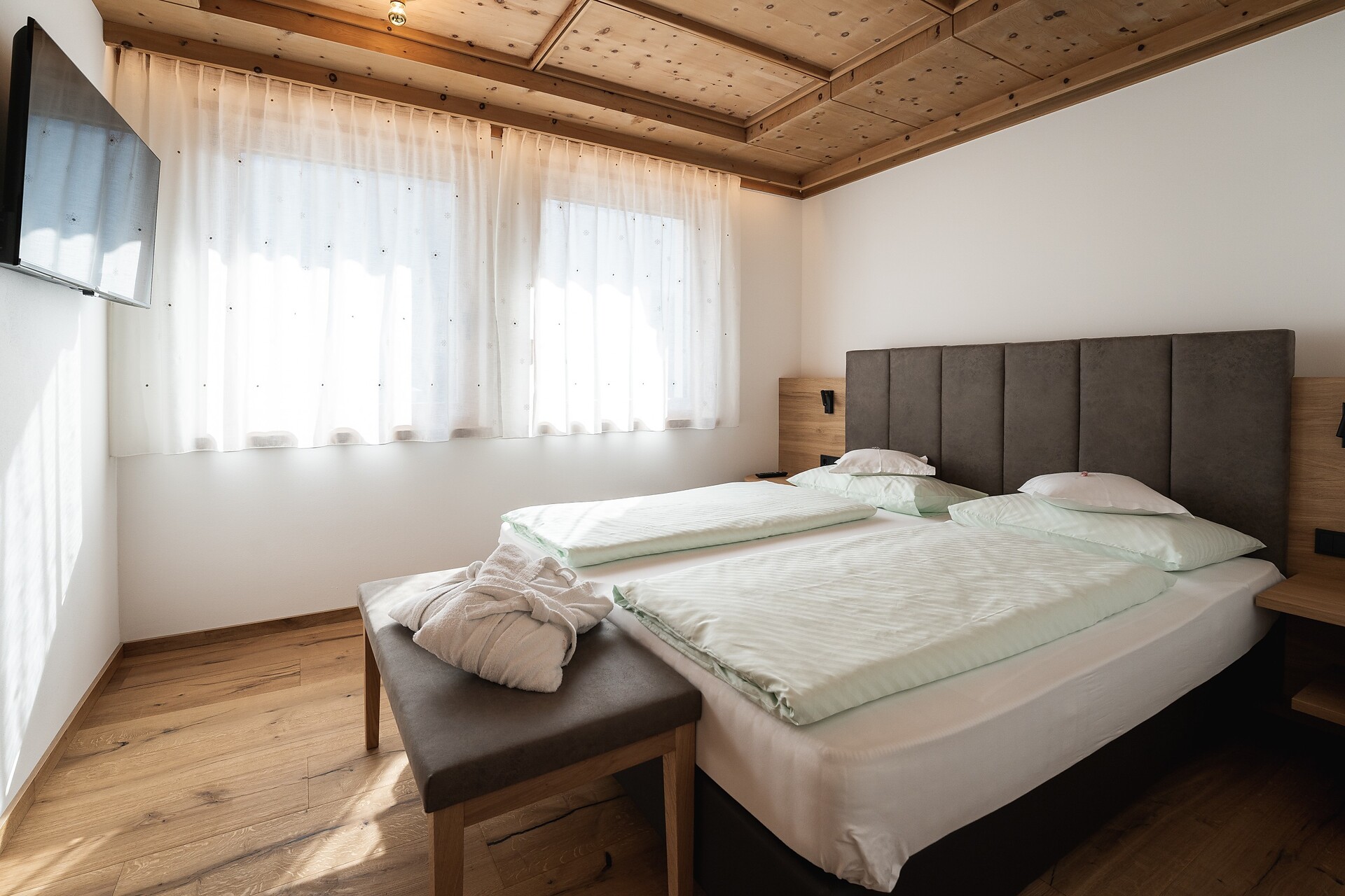 Hotel  Zum Schlössl - Dolomites Region Kronplatz/Plan de Corones - #12 - suedtirol.info