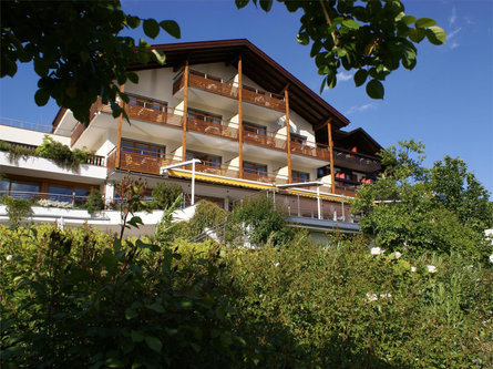 Hotel Marini's Giardino Tirol/Tirolo 1 suedtirol.info