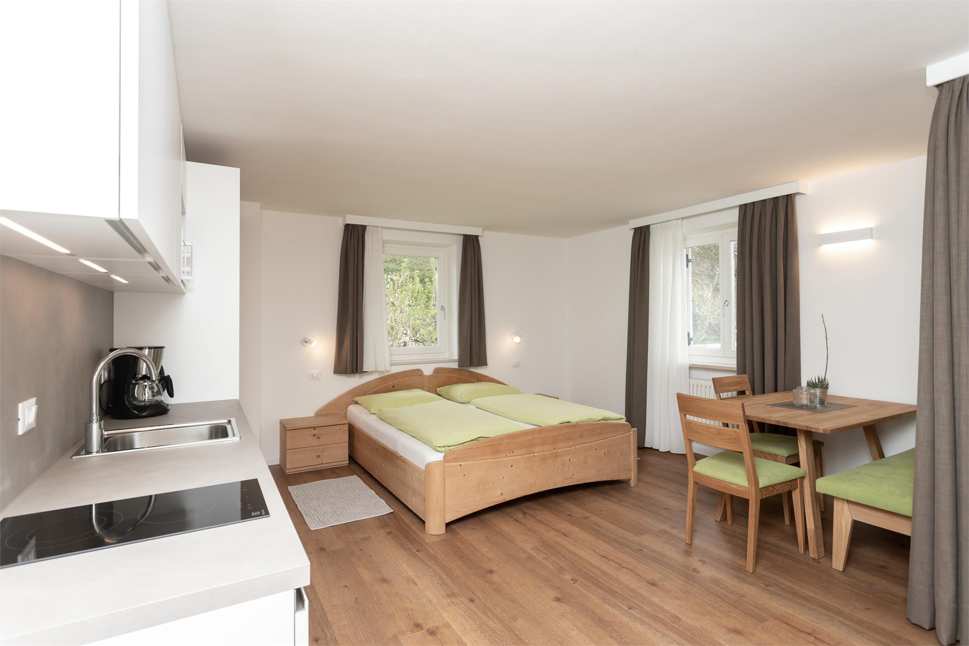 Haus Heinrich Montagna 17 suedtirol.info