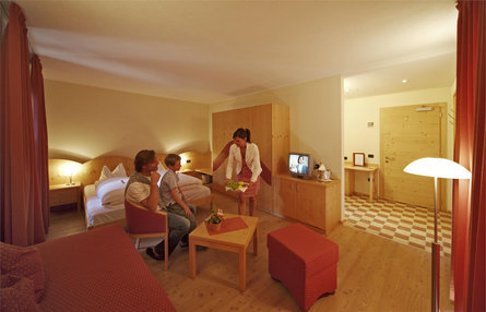 Hotel Dolomiten Welsberg-Taisten/Monguelfo-Tesido 19 suedtirol.info