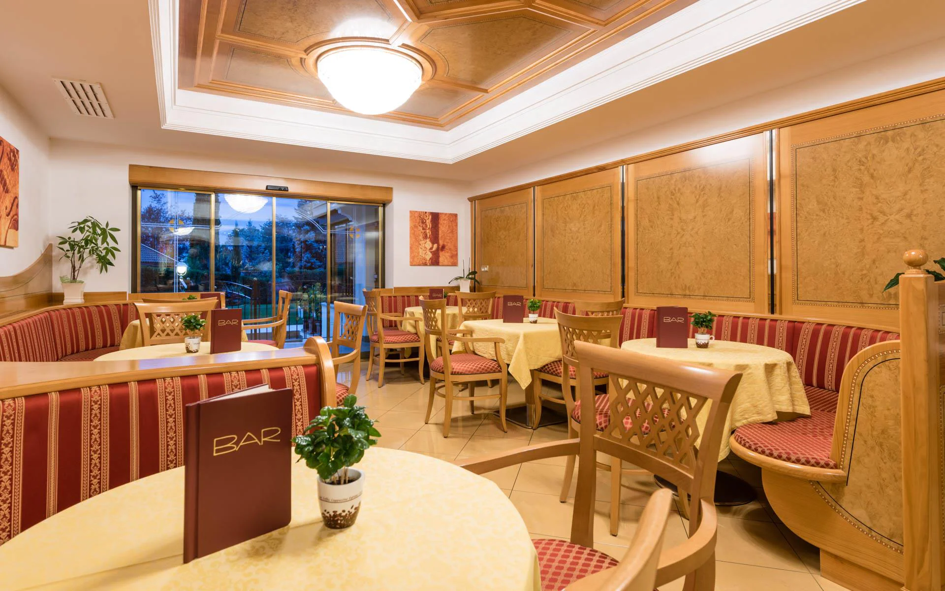 Hotel Sonnenburg Meran/Merano 19 suedtirol.info