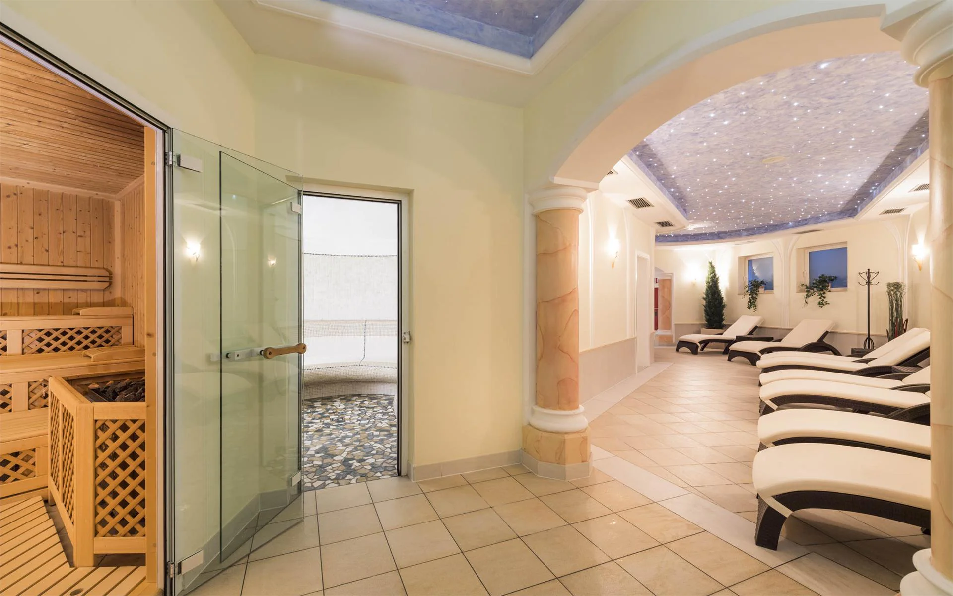 Hotel Sonnenburg Meran/Merano 17 suedtirol.info