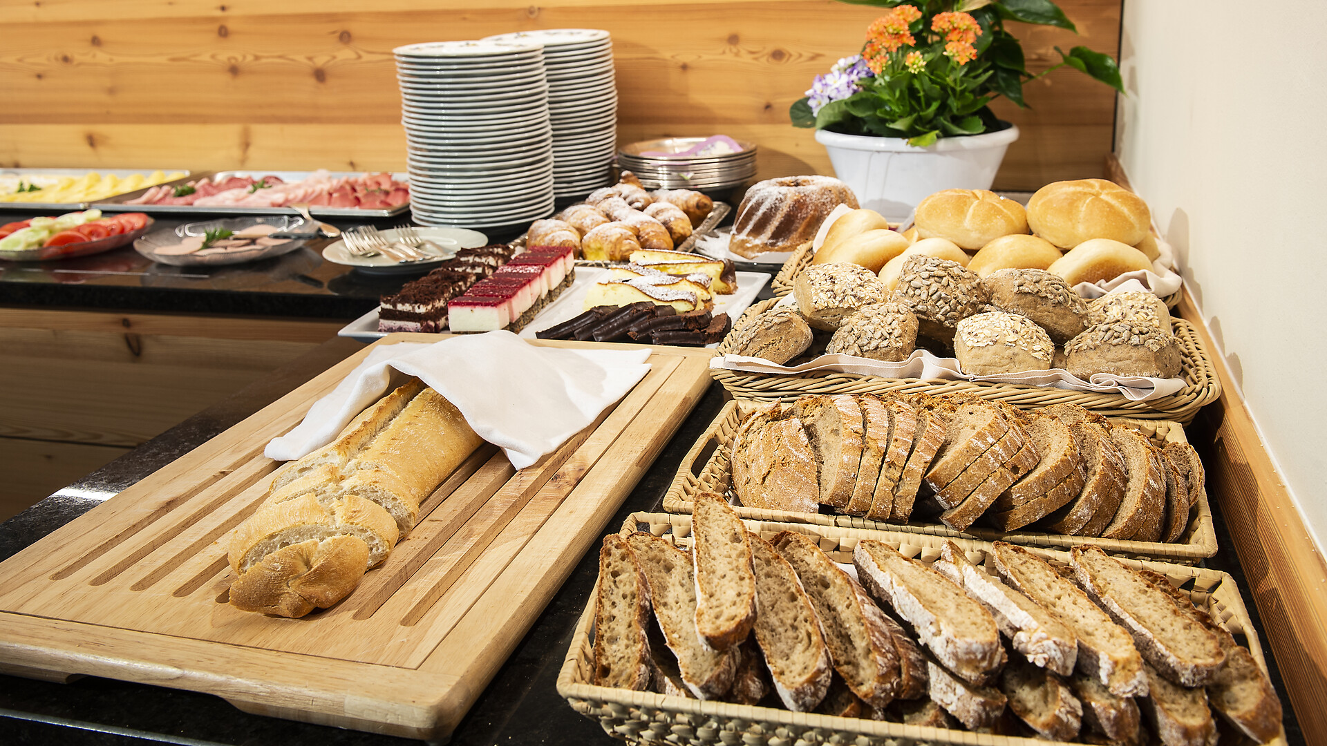 breakfast buffet