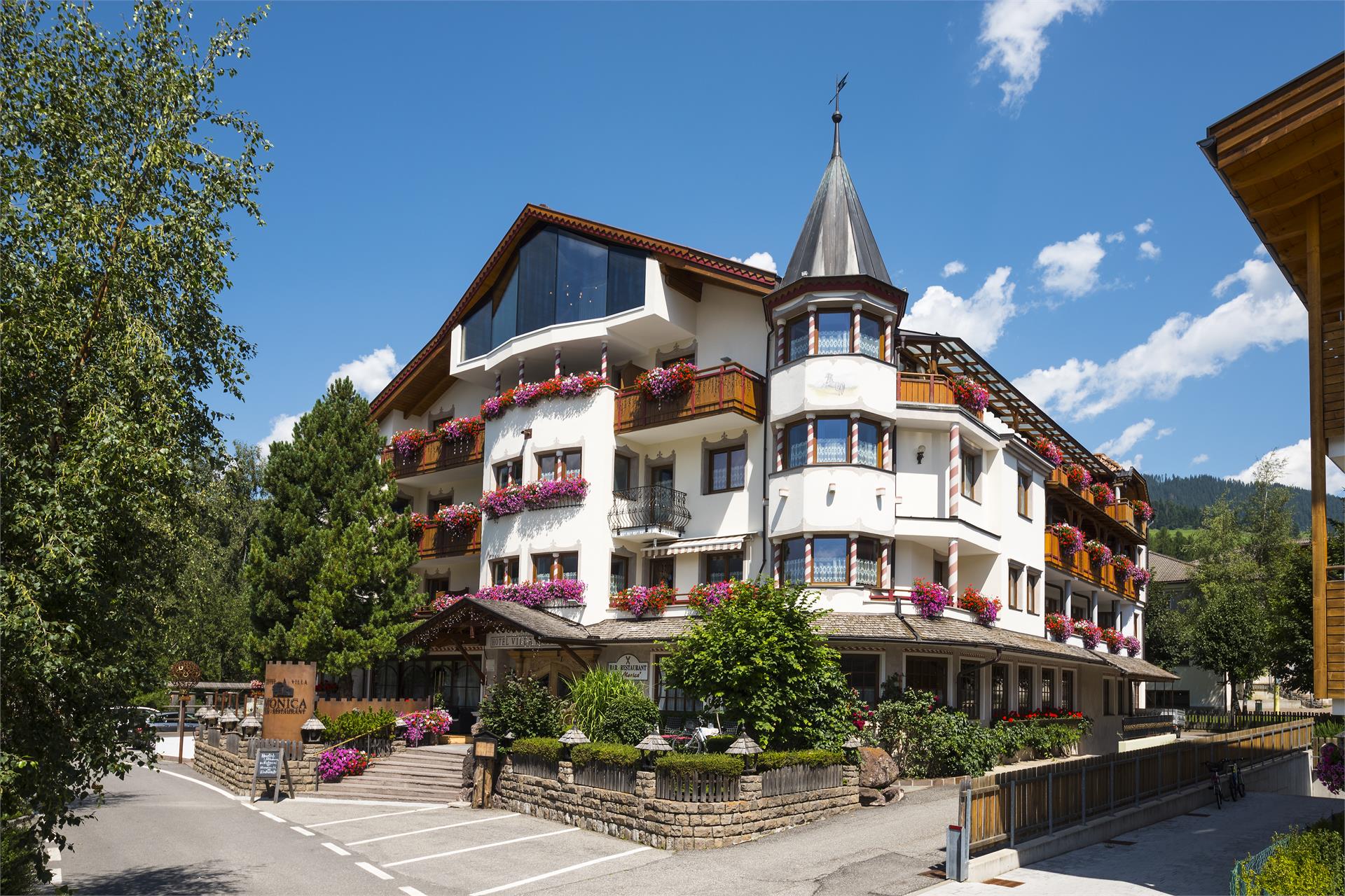 Hotel Monica Villa Toblach 2 suedtirol.info