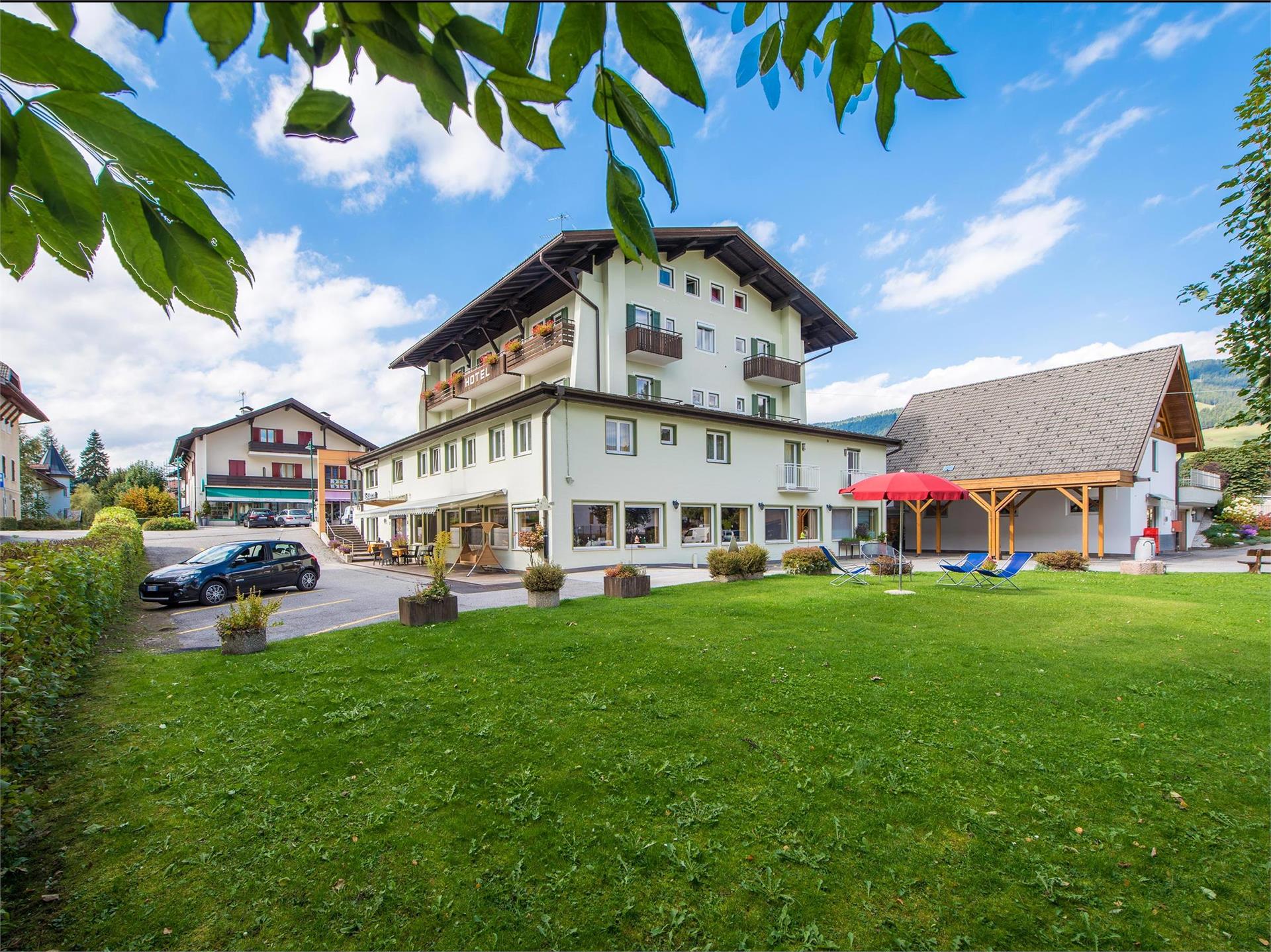 Hotel Nocker Toblach/Dobbiaco 1 suedtirol.info