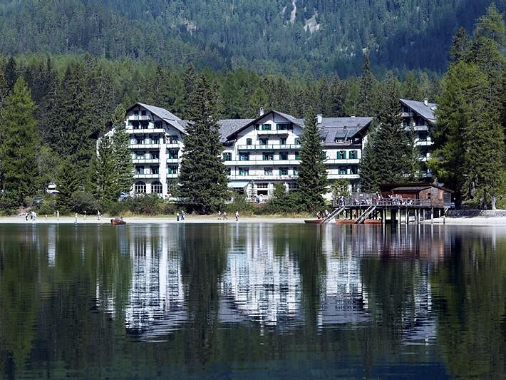 Hotel Pragser Wildsee