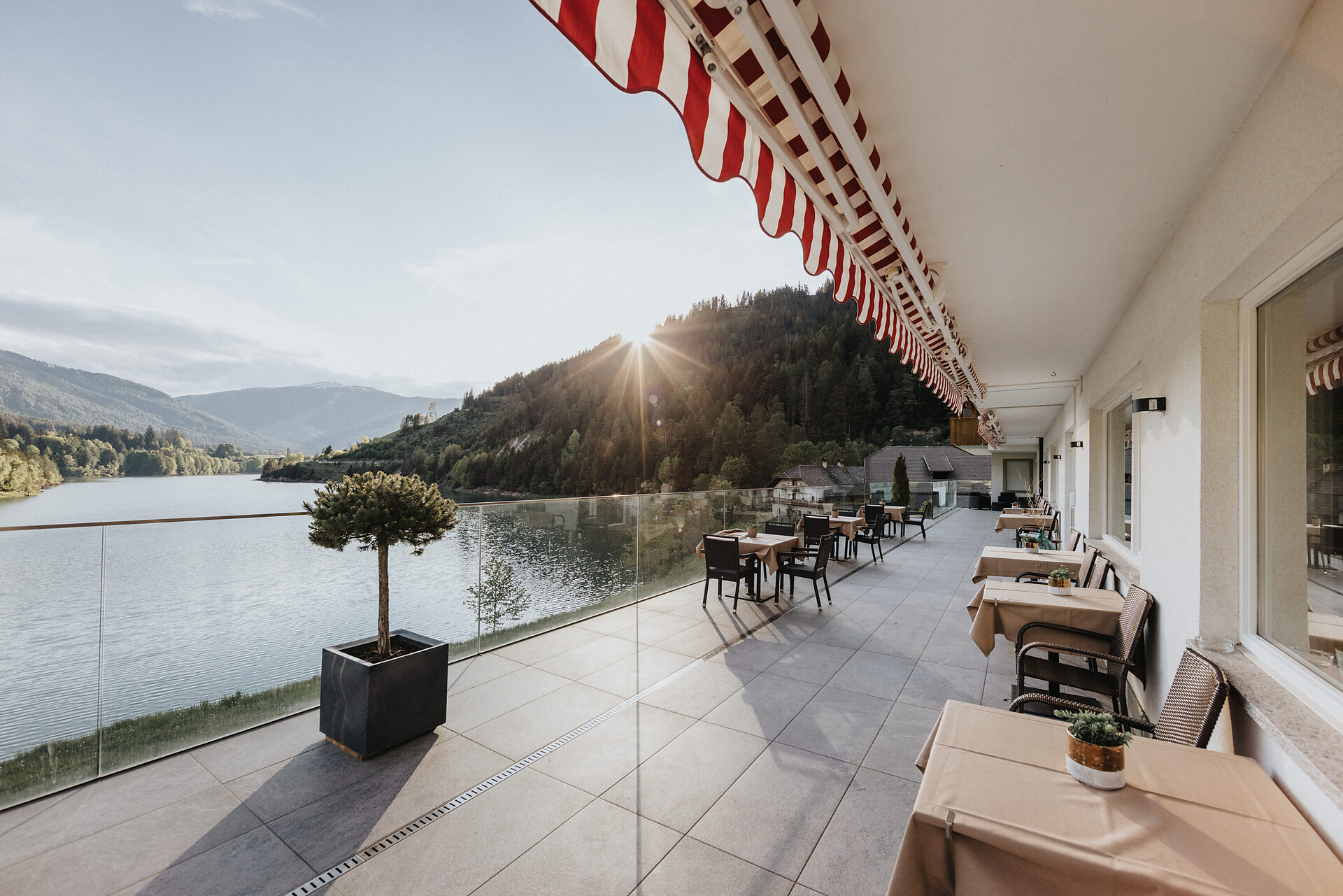 Hotel presso il lago