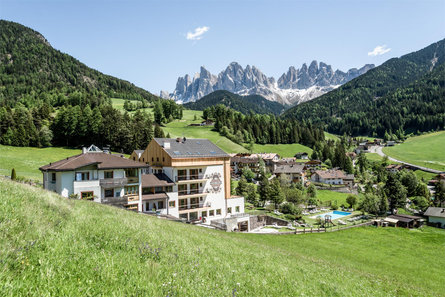 Hotel Tyrol Dolomites Slow Living Villnöss/Funes 6 suedtirol.info