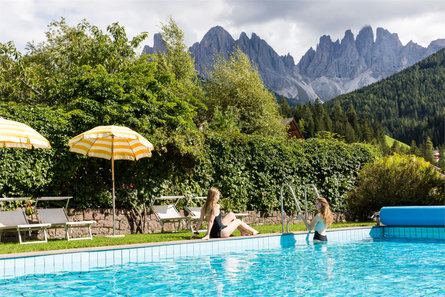 Hotel Tyrol Dolomites Slow Living Villnöss/Funes 2 suedtirol.info