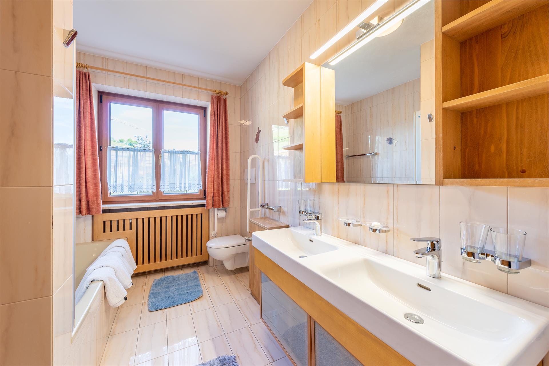 Haus Bellutti Tramin an der Weinstraße 22 suedtirol.info