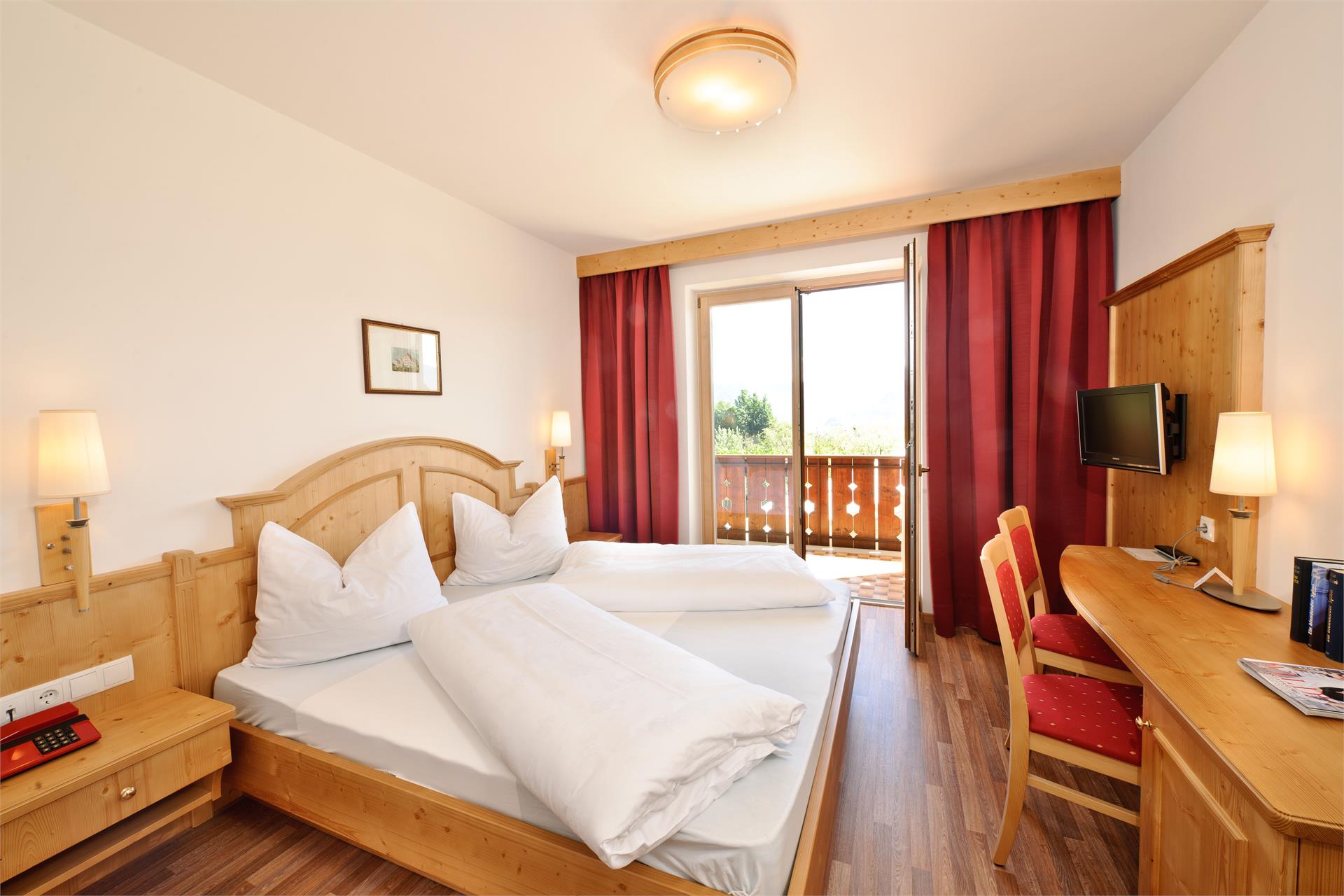 Hotel St. Justinahof Eppan an der Weinstraße 4 suedtirol.info