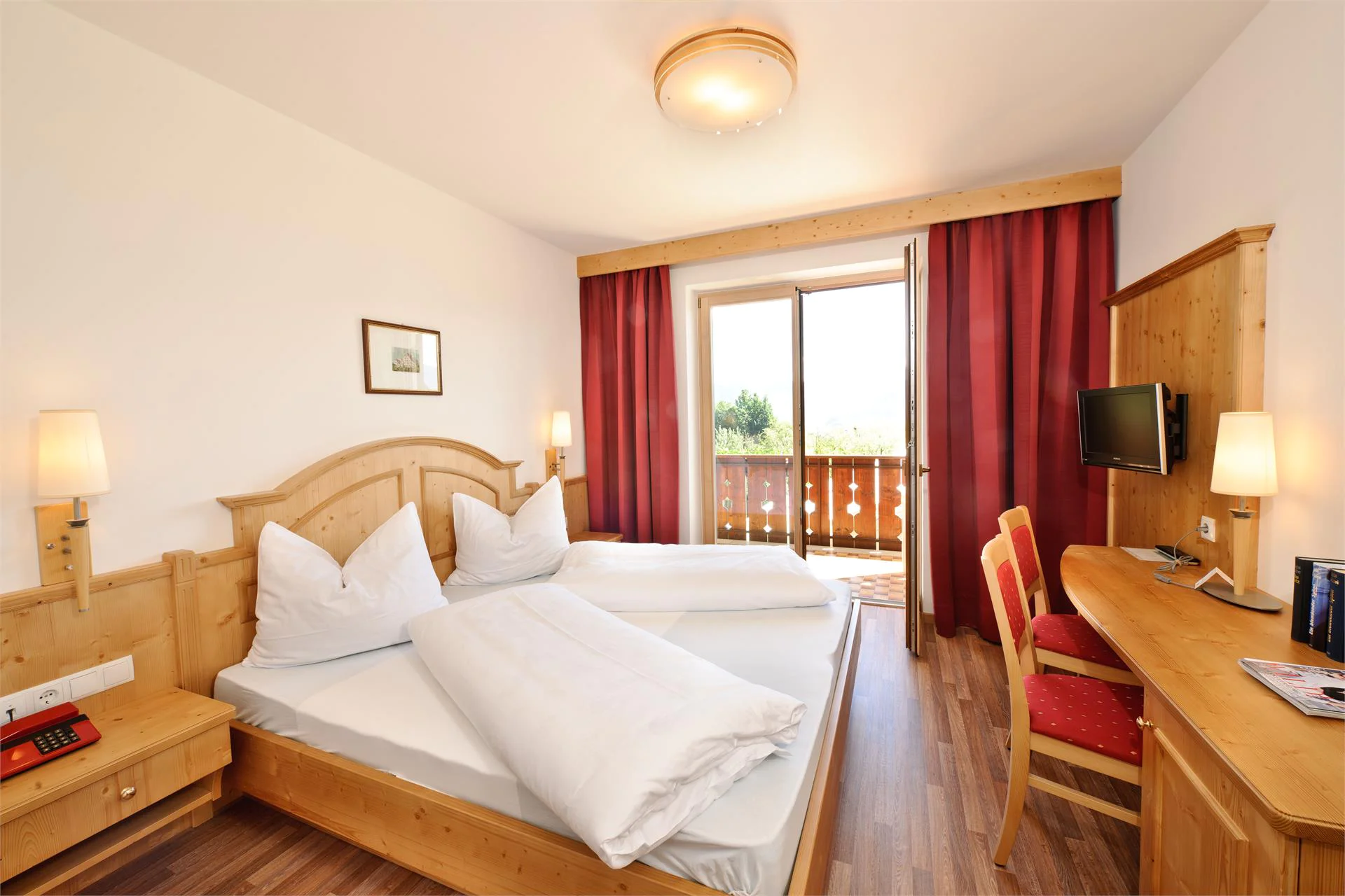 Hotel St. Justinahof Eppan an der Weinstraße 4 suedtirol.info