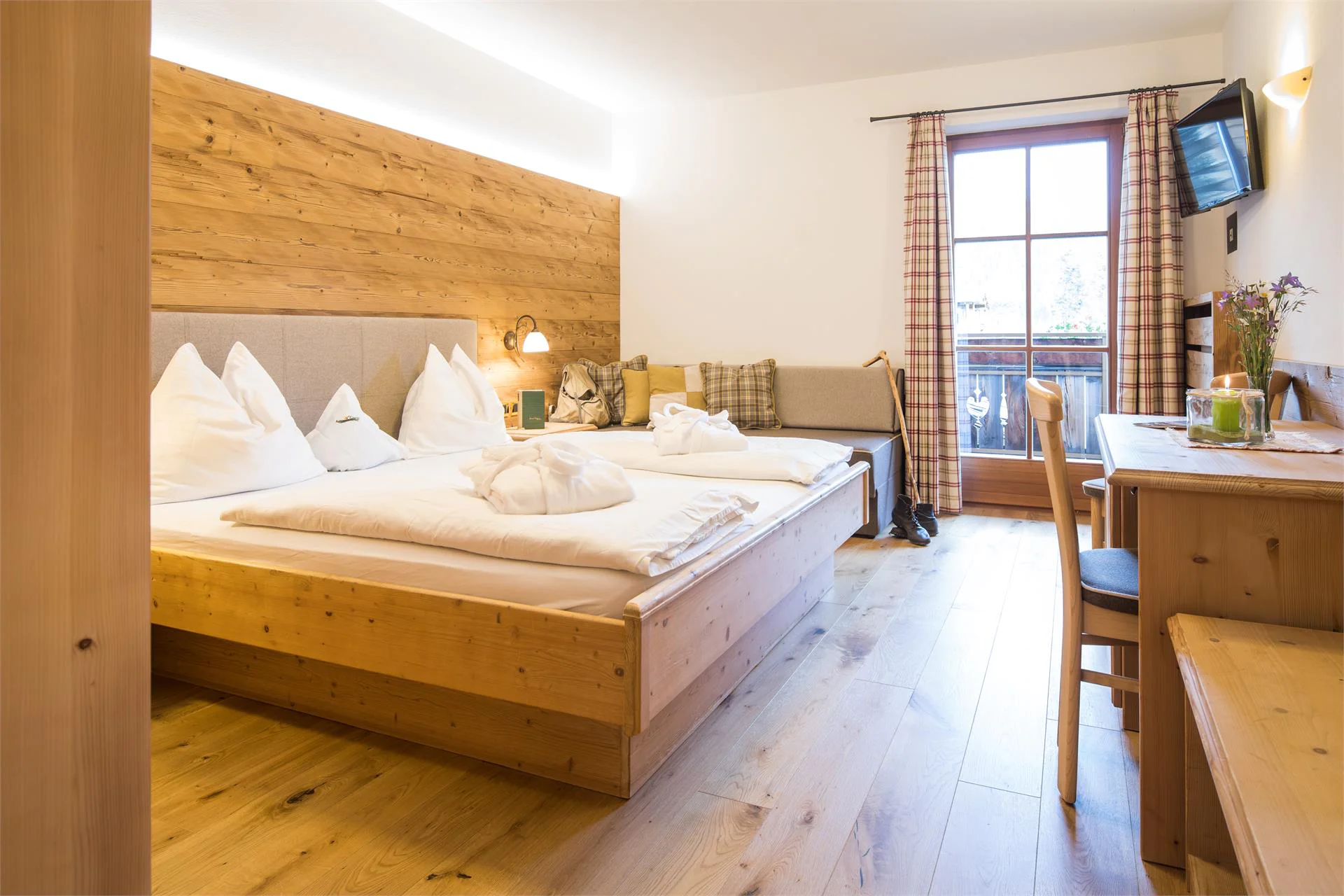 Hotel Kompatscherhof Luson 14 suedtirol.info