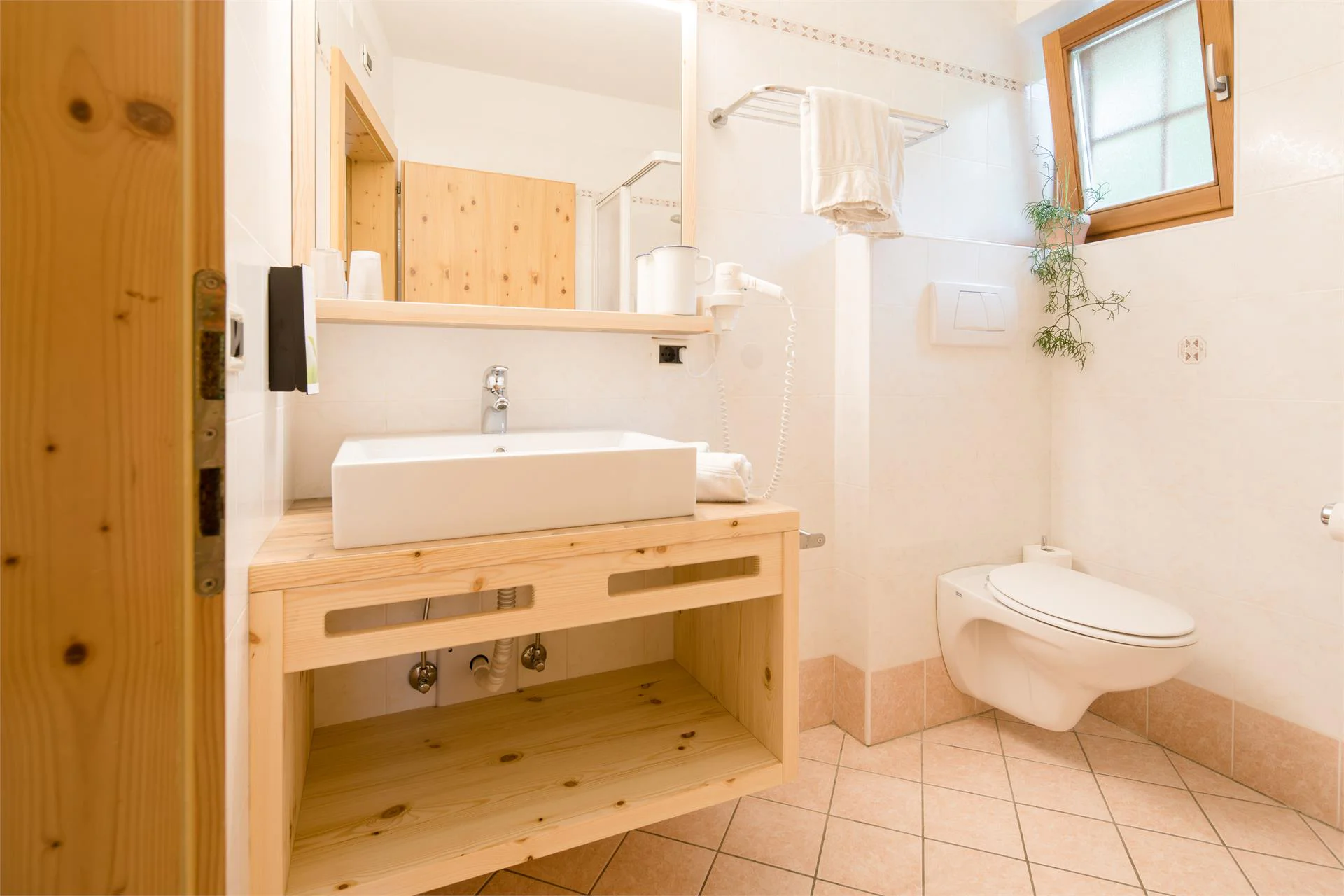 Hotel Kompatscherhof Luson 15 suedtirol.info
