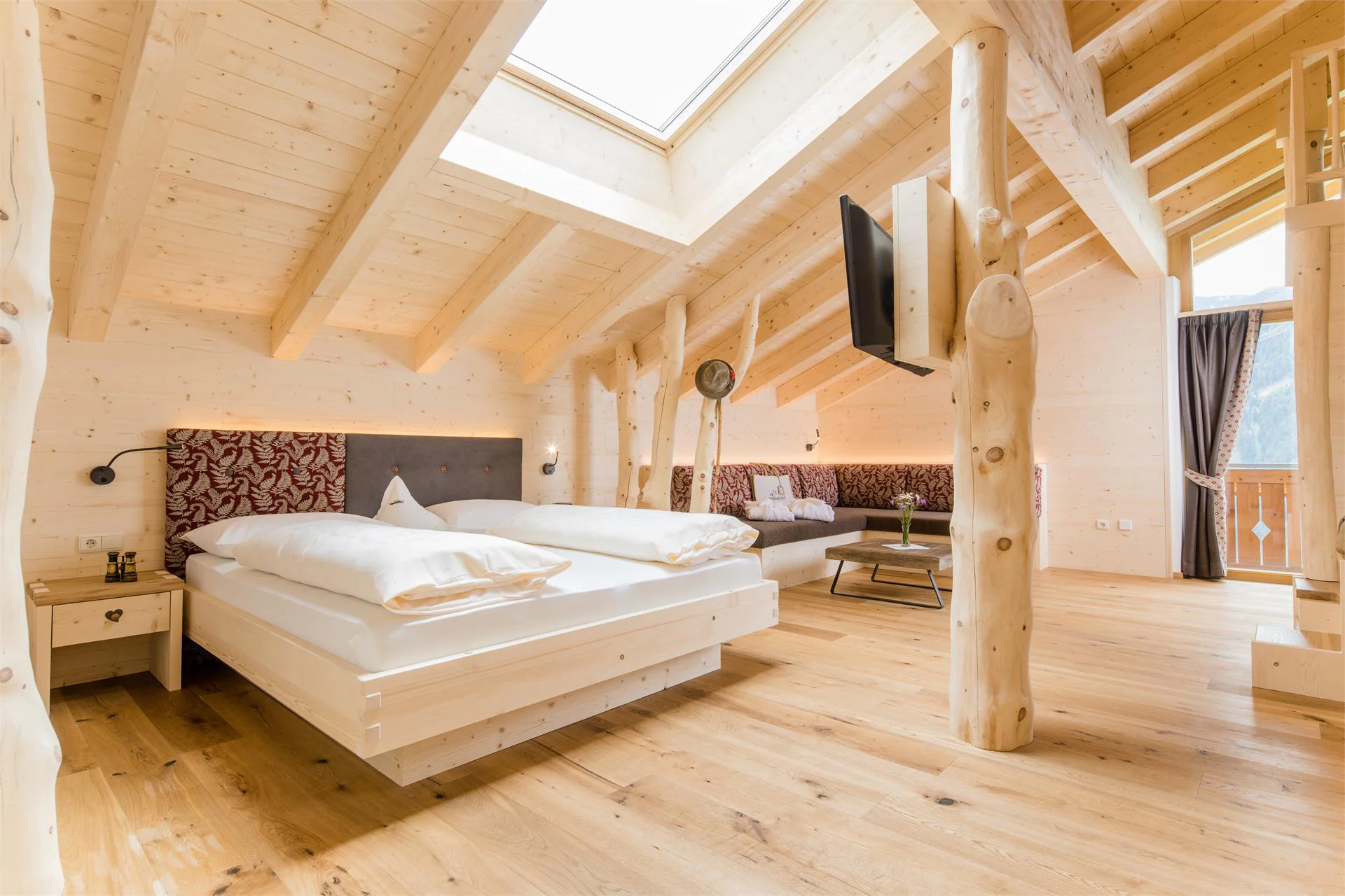 Hotel Kompatscherhof Luson 18 suedtirol.info