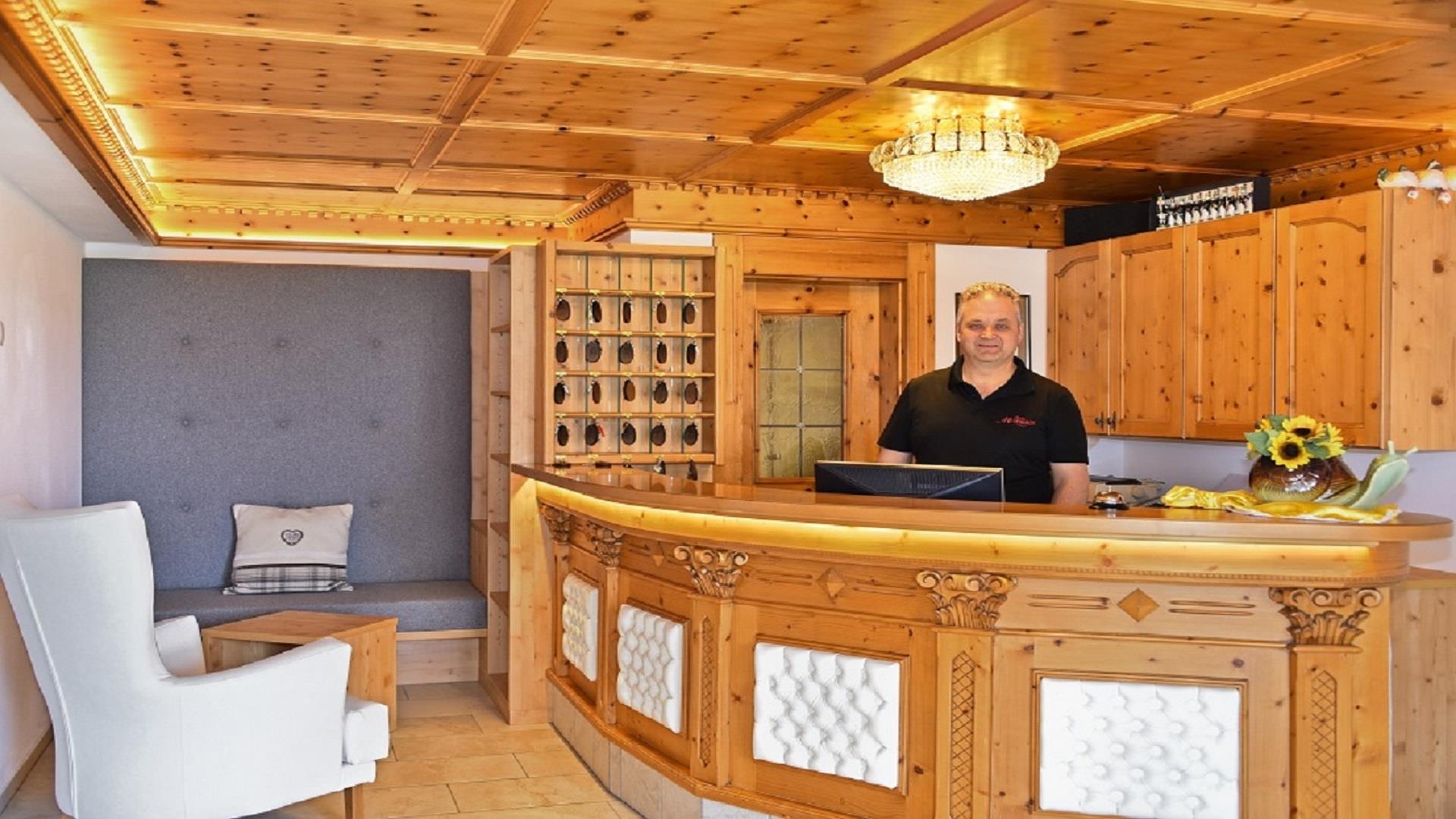 Holiday Residence Mesenhaus Mühlbach 13 suedtirol.info