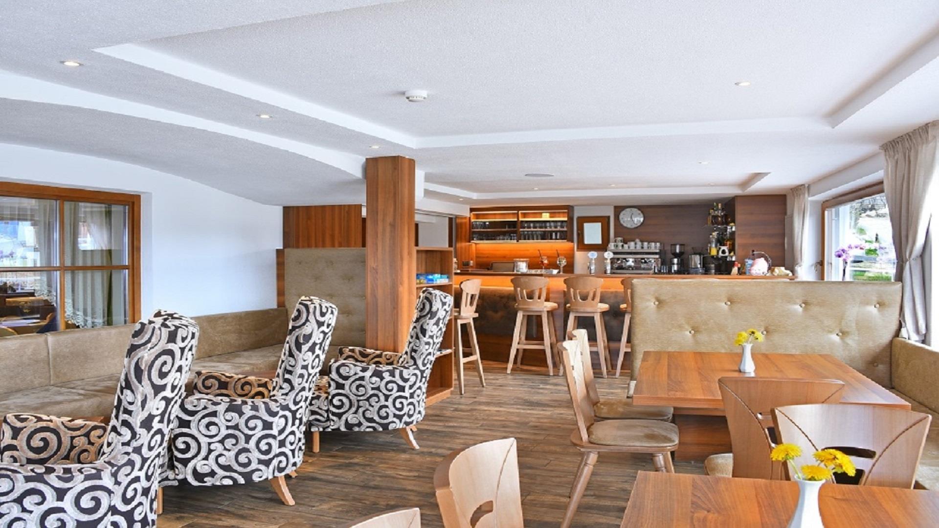 Holiday Residence Mesenhaus Mühlbach 4 suedtirol.info