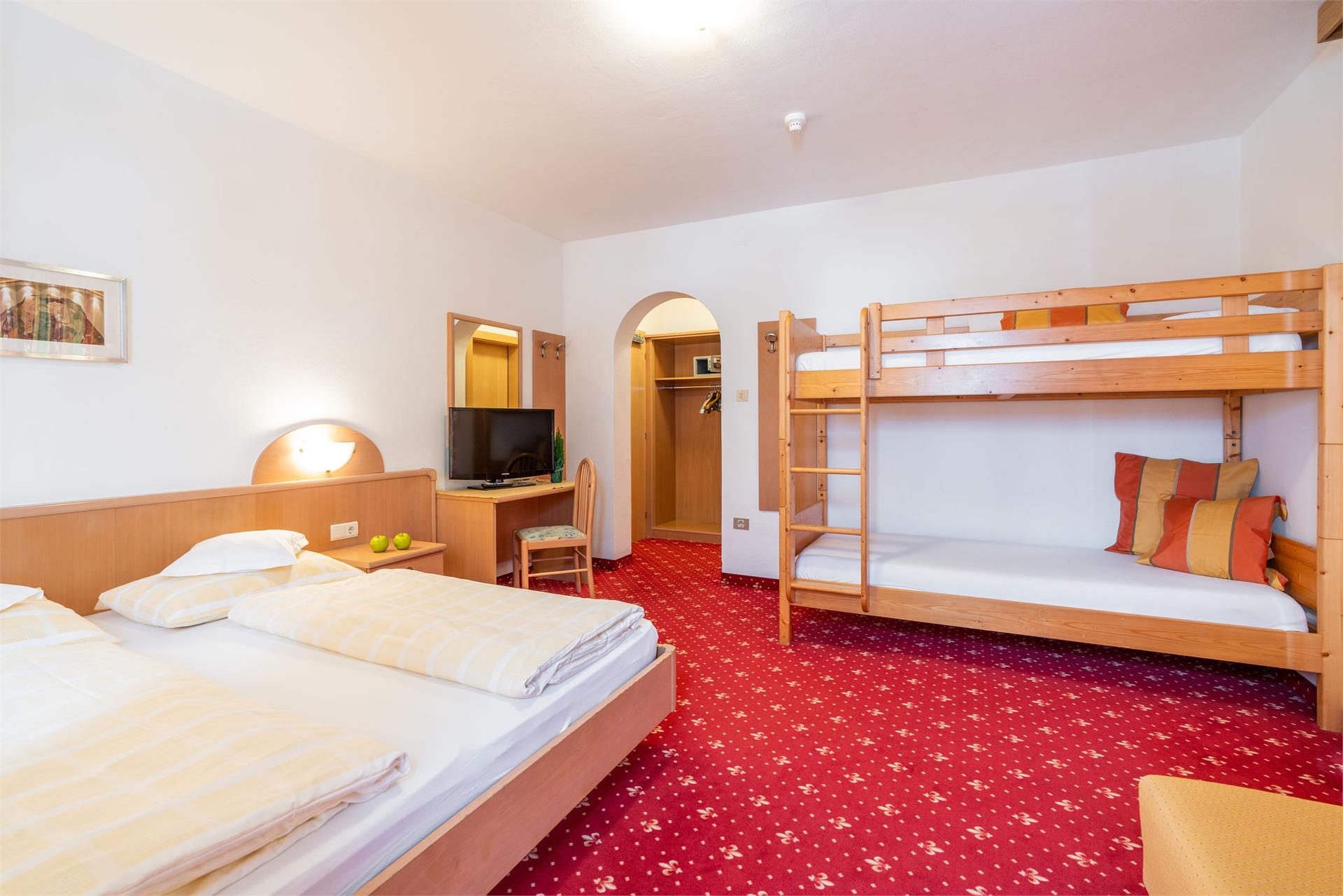 Hotel Lindnerhof St.Lorenzen/San Lorenzo di Sebato 27 suedtirol.info