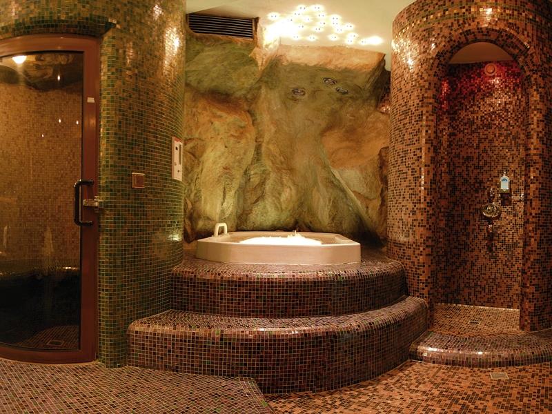 Hotel Hubertushof Naz-Sciaves 8 suedtirol.info
