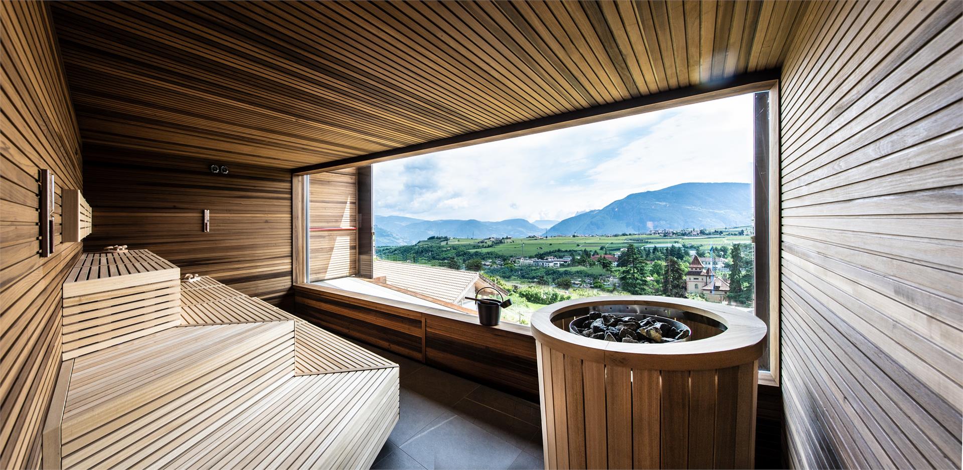 Hotel Christof Appiano sulla Strada del Vino 27 suedtirol.info