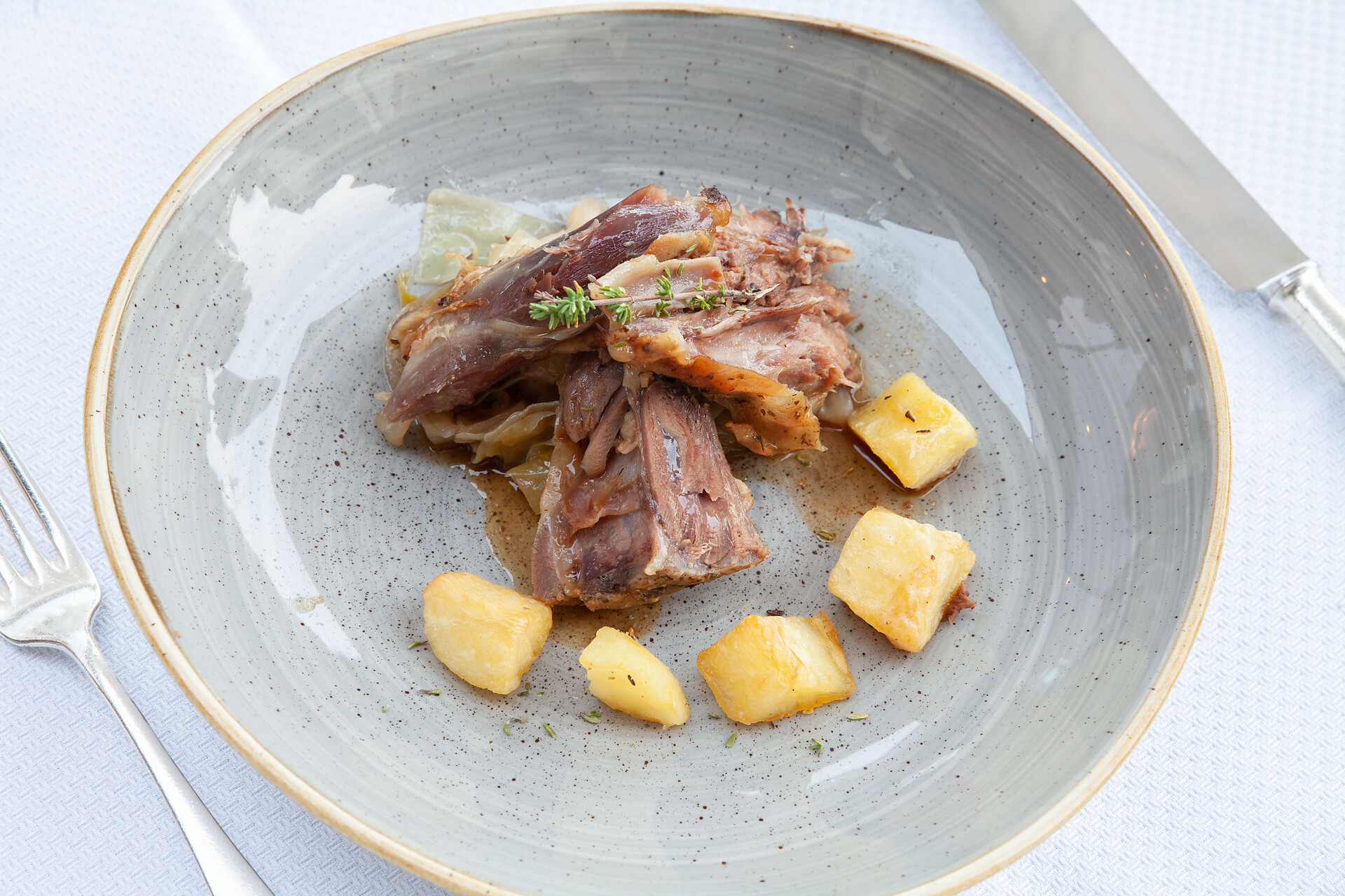 Arrosto d'agnello del Renon del proprio allevamento
