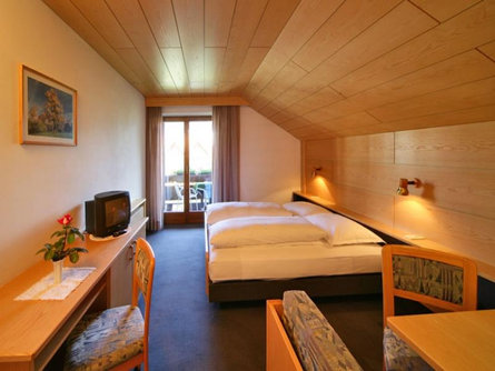 Hotel Garni Sunnleit'n Welsberg-Taisten/Monguelfo-Tesido 4 suedtirol.info