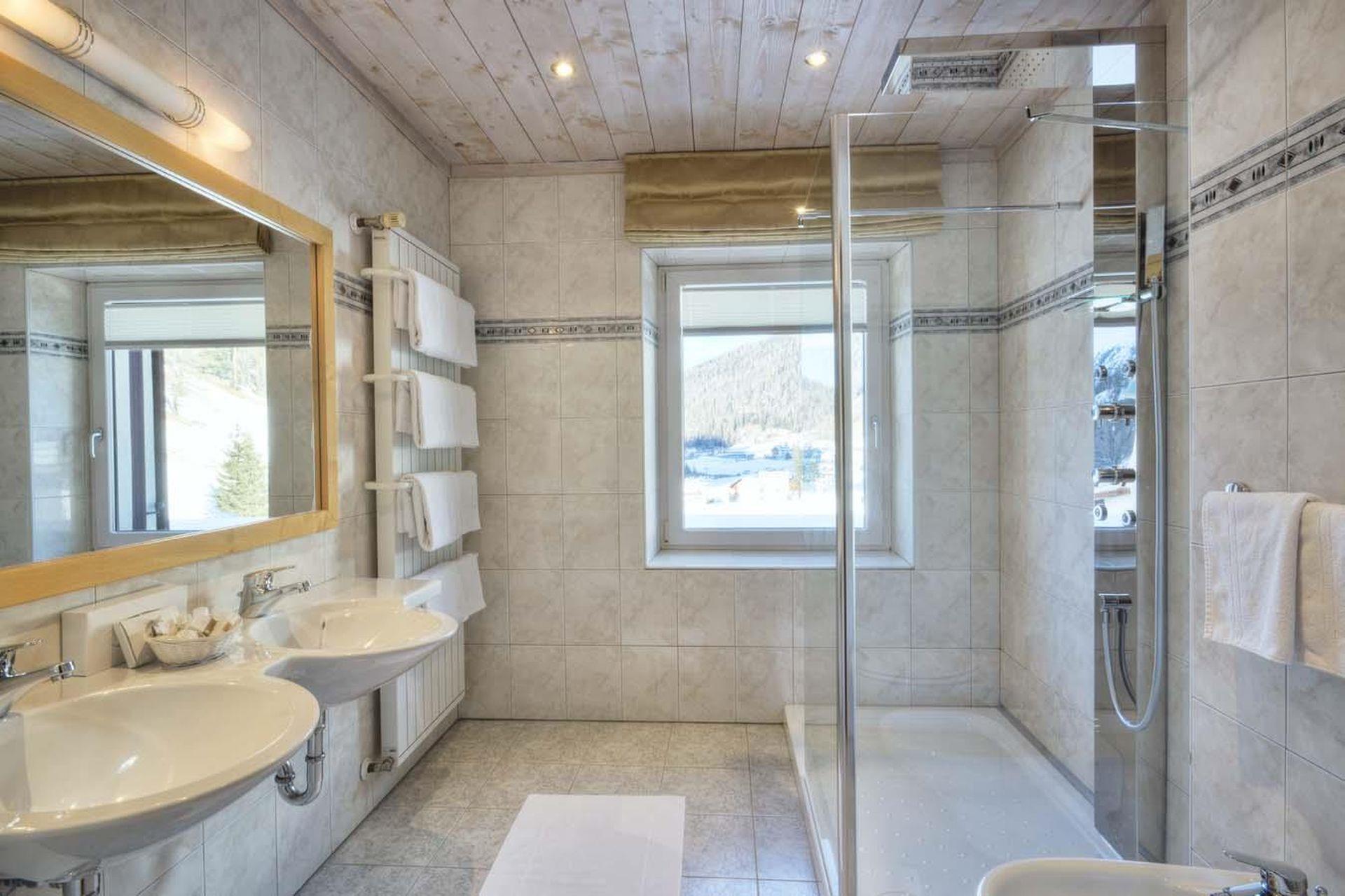 Hotel Gampen Stilfs 17 suedtirol.info