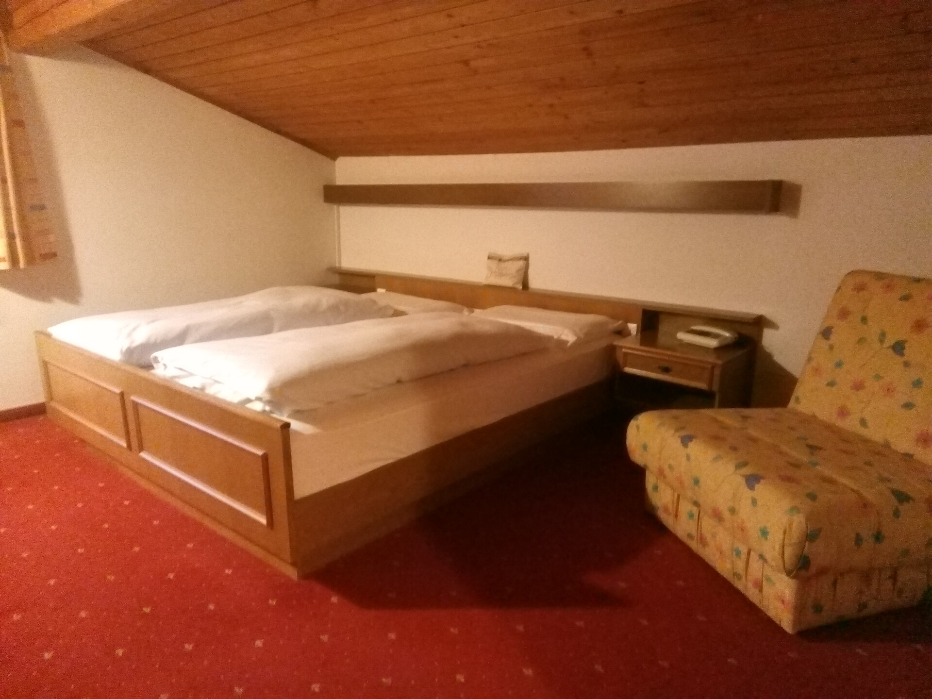 attic room2