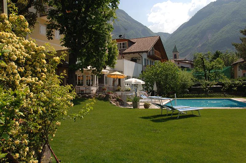 Hotel Stampfer Bronzolo 2 suedtirol.info