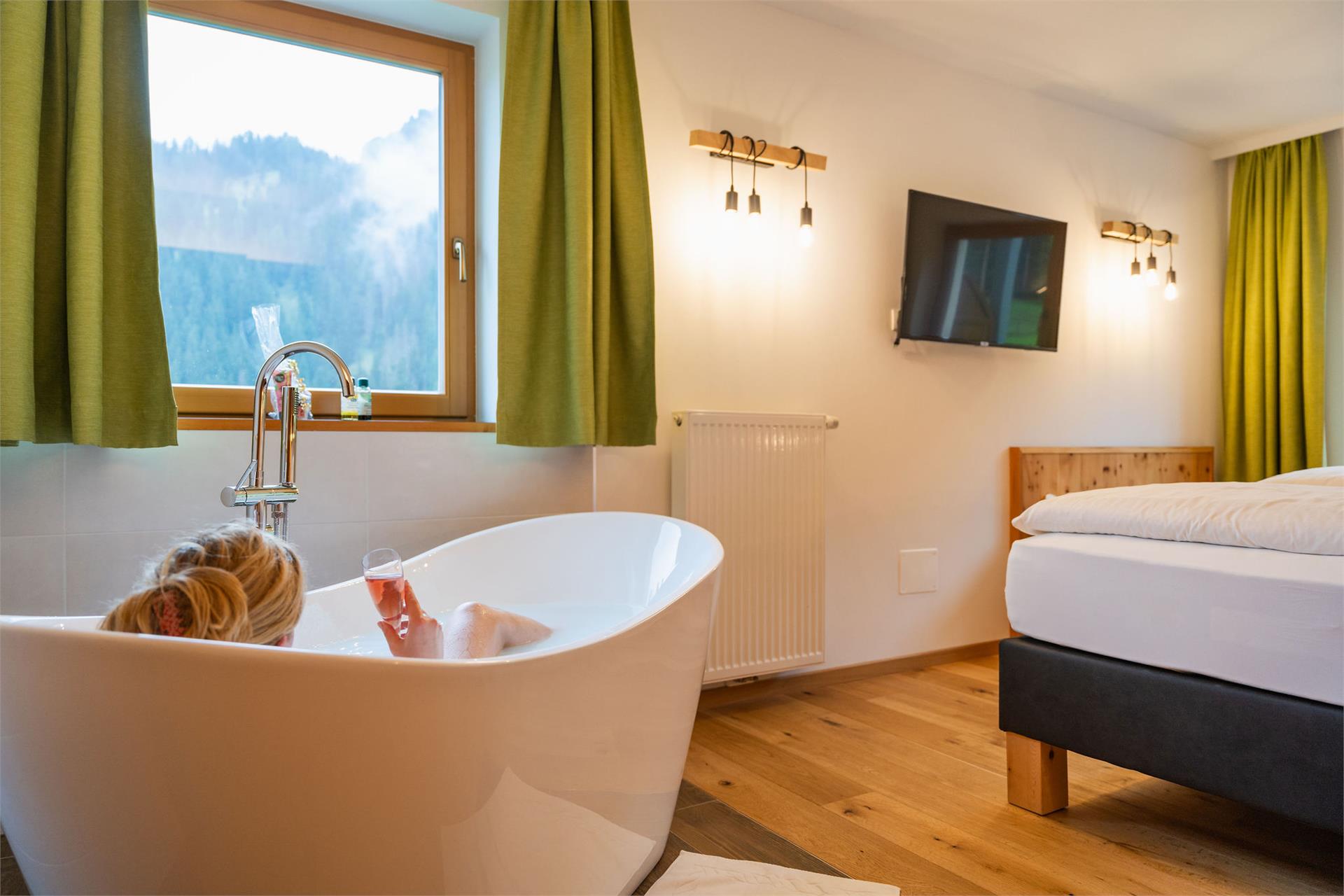Hotel Asterbel Prags 31 suedtirol.info