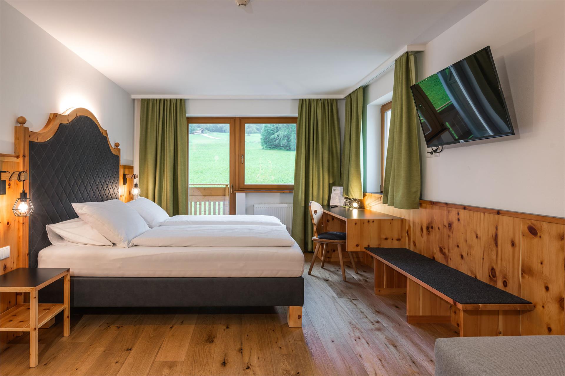 Hotel Asterbel Prags 30 suedtirol.info