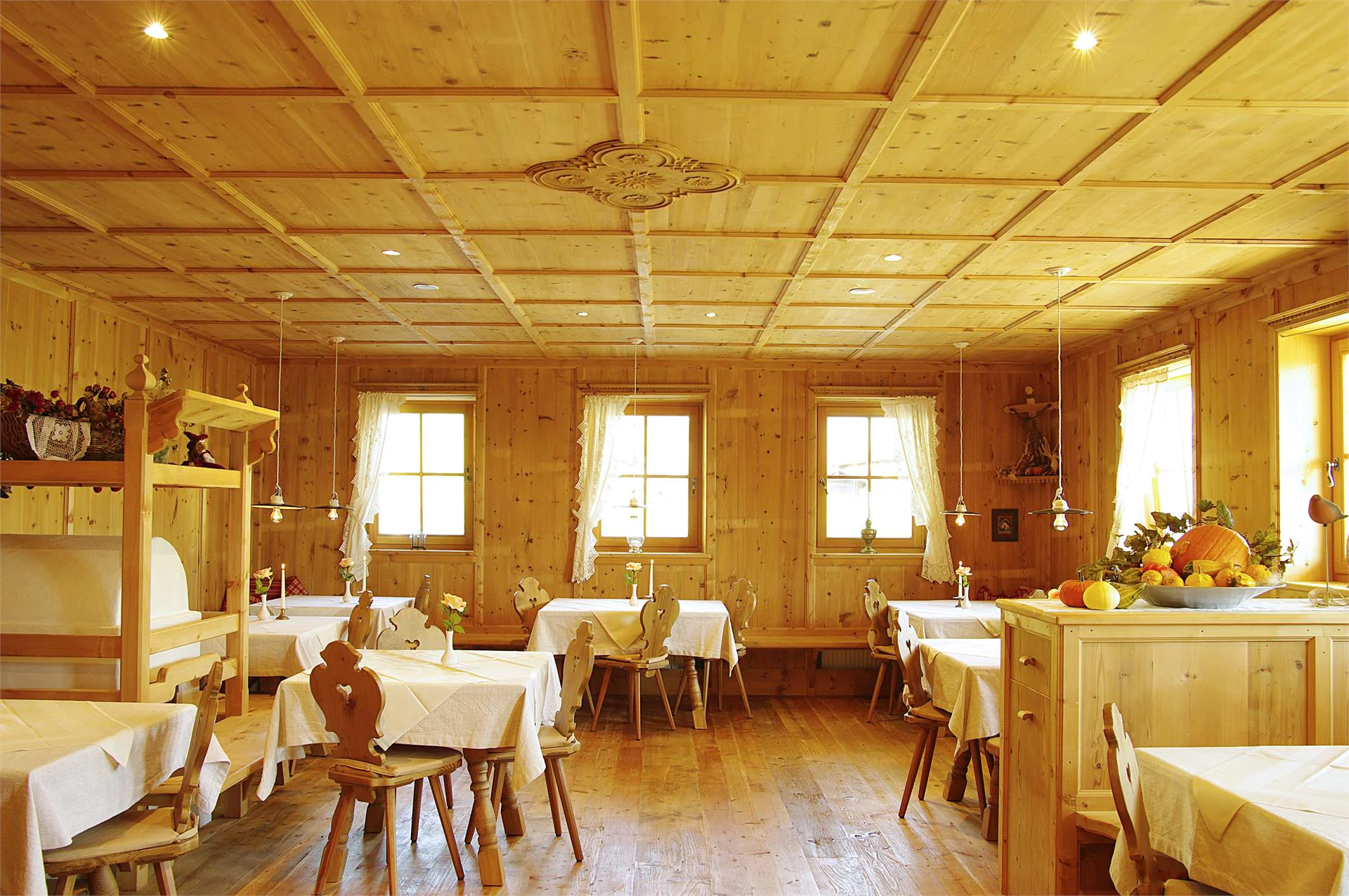 Hotel Appartements Sonnenhof Marlengo 14 suedtirol.info
